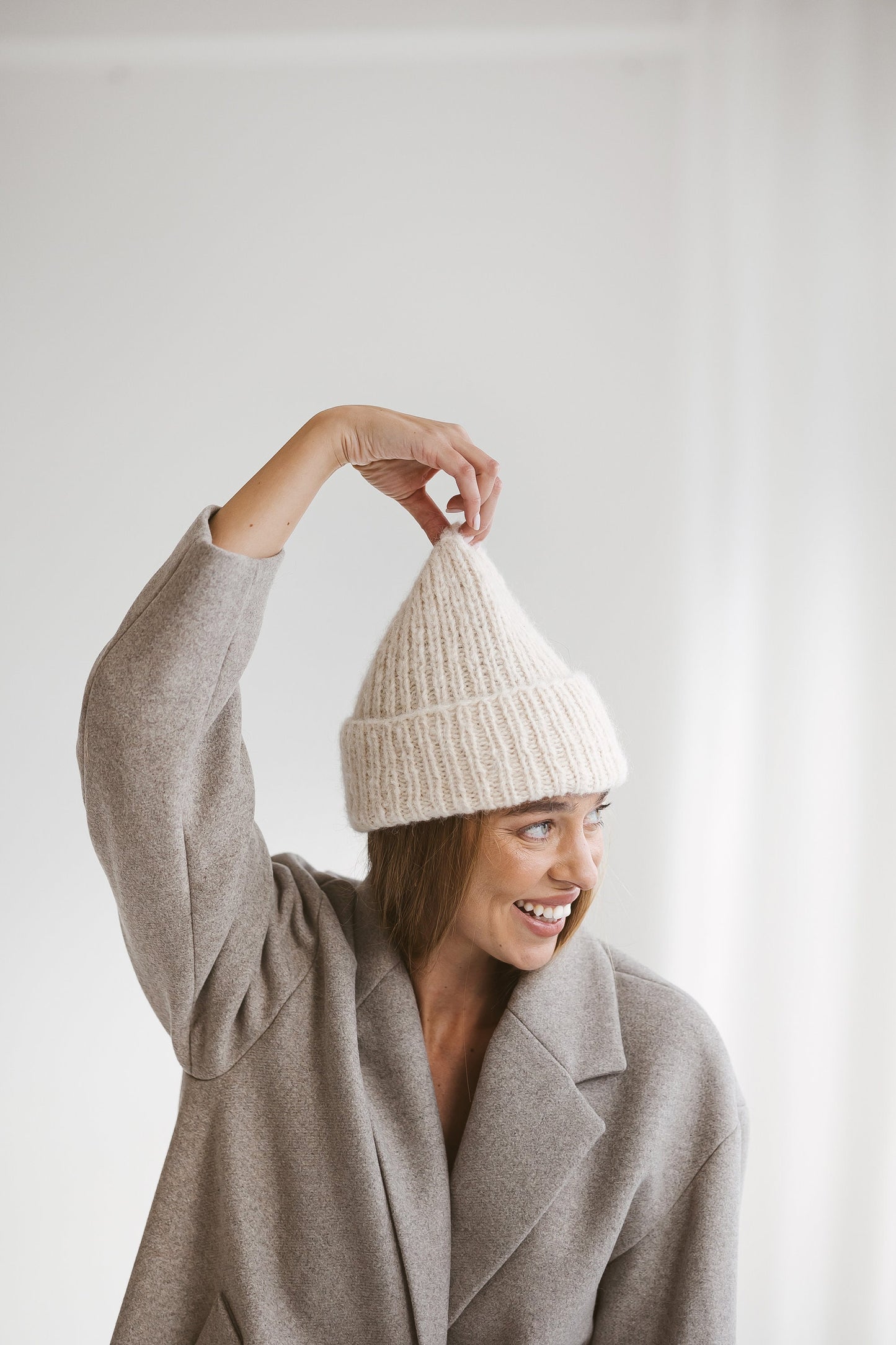 White fisherman alpaca beanie, milky women knitted hat, winter cable knit beanie, ribbed knit wool cap, gift for women, unisex skull beanie