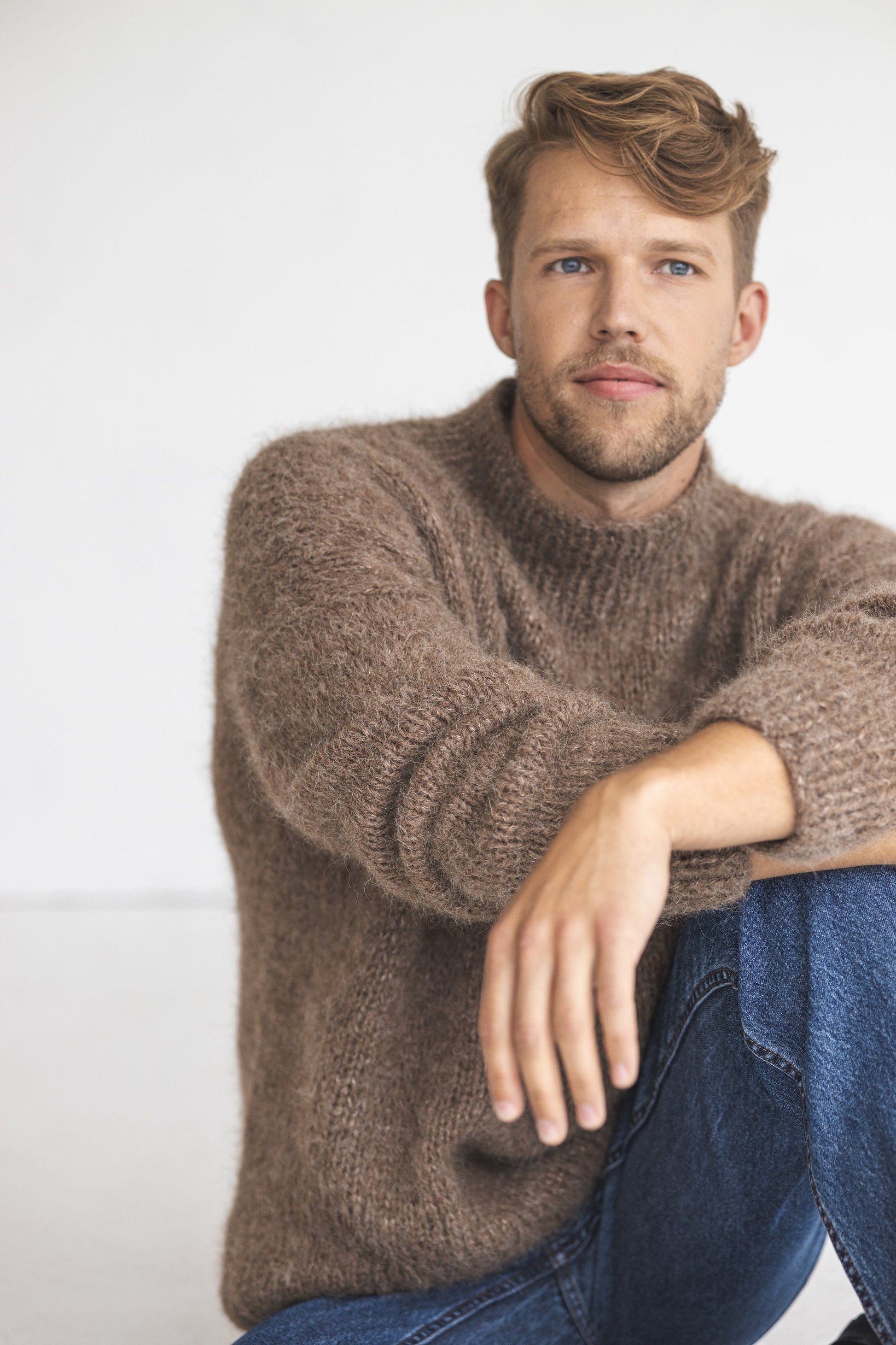 Men&#39;s knitted brown alpaca wool sweater, camel cable knit jumper for man, beige minimalist men pullover, gift for him, hand made winter pull