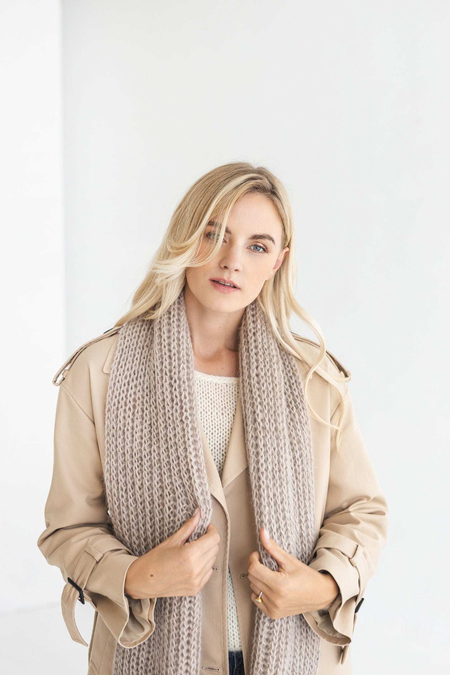 Beige knit mohair scarf