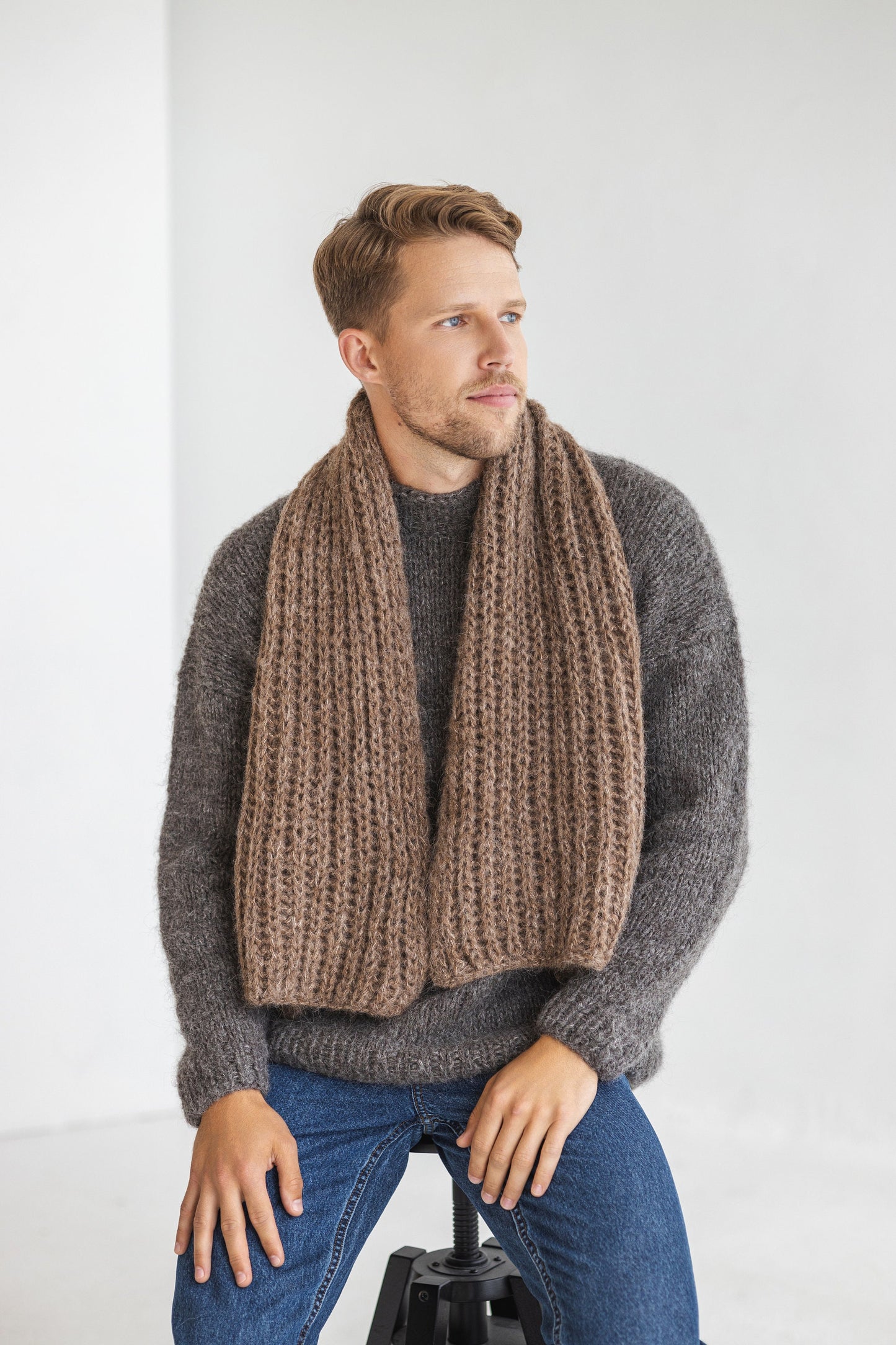 Brown camel knitted alpaca scarf