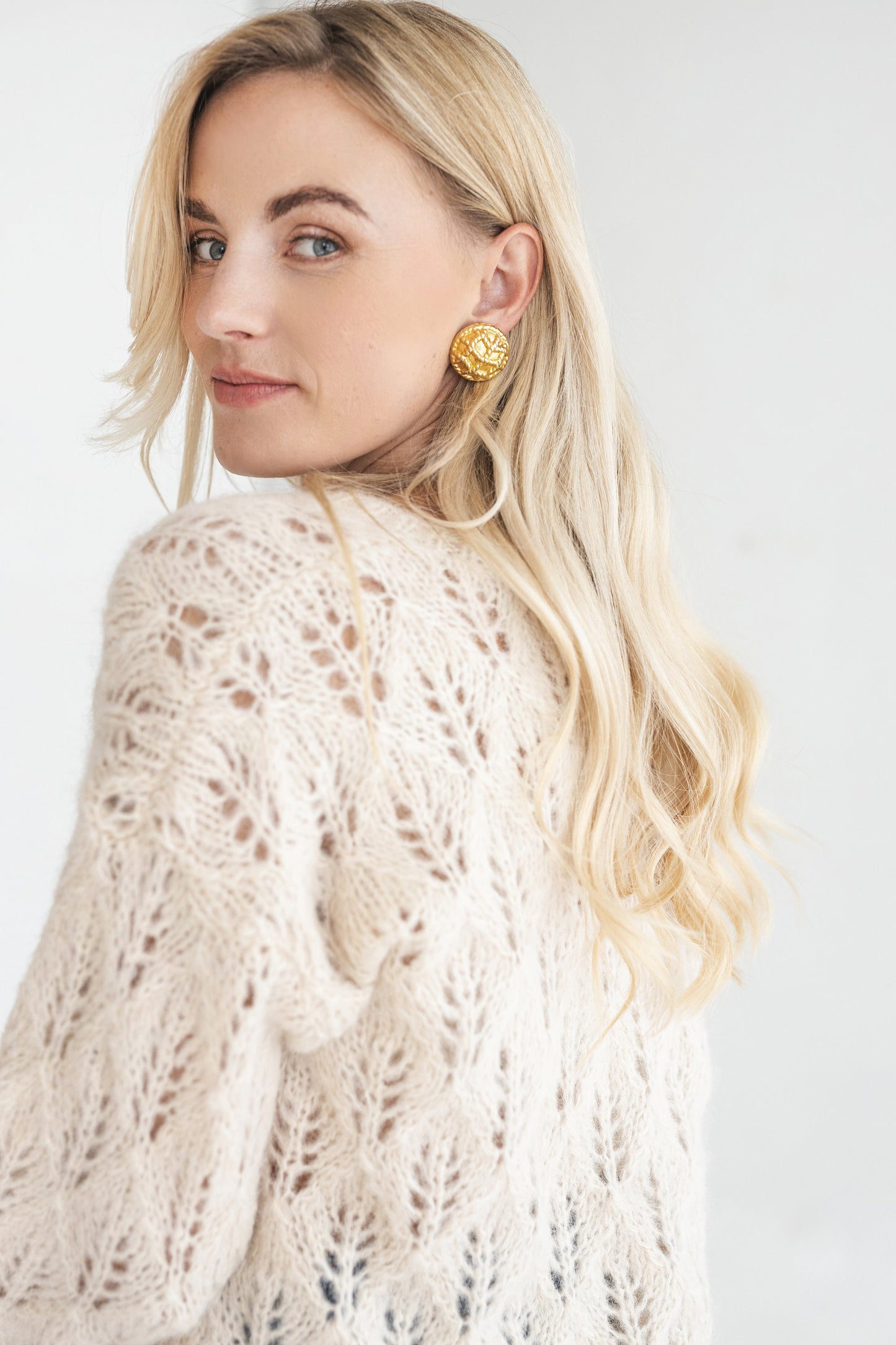 White see-through knitted alpaca cardigan