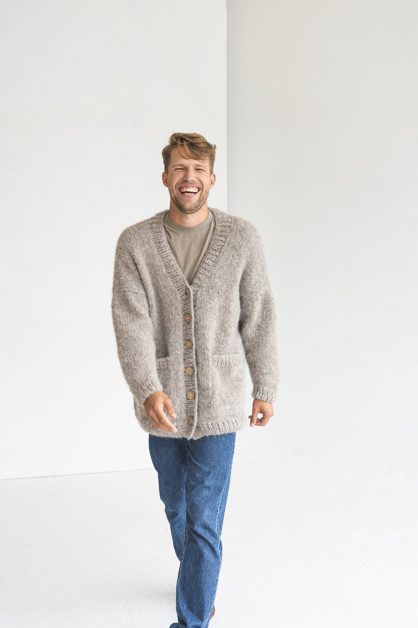 Men&#39;s knitted light gray alpaca wool cardigan, grey cable knit Scandinavian sweater for man, minimalist jacket with buttons, pockets for men