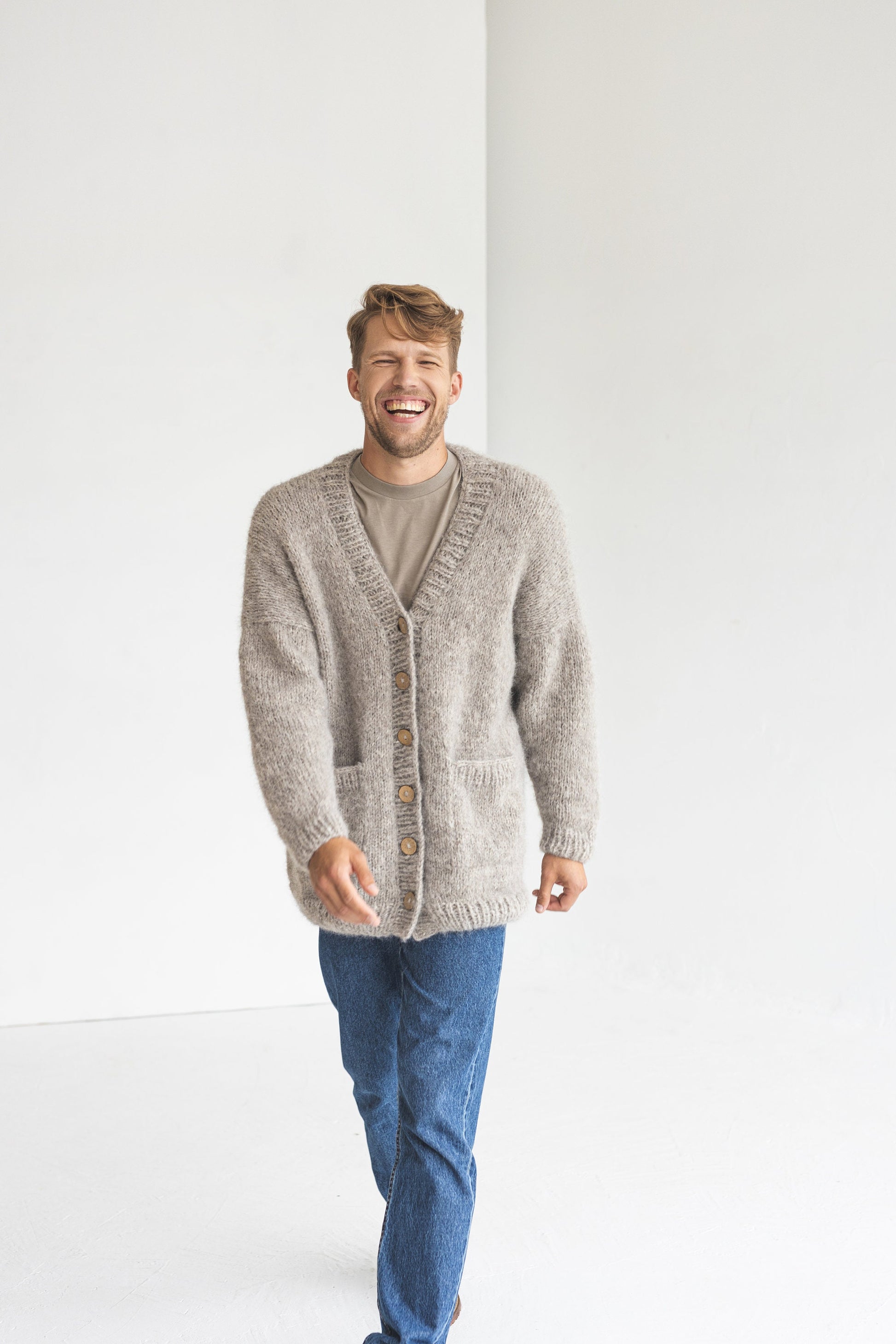 Men&#39;s knitted light gray alpaca wool cardigan, grey cable knit Scandinavian sweater for man, minimalist jacket with buttons, pockets for men
