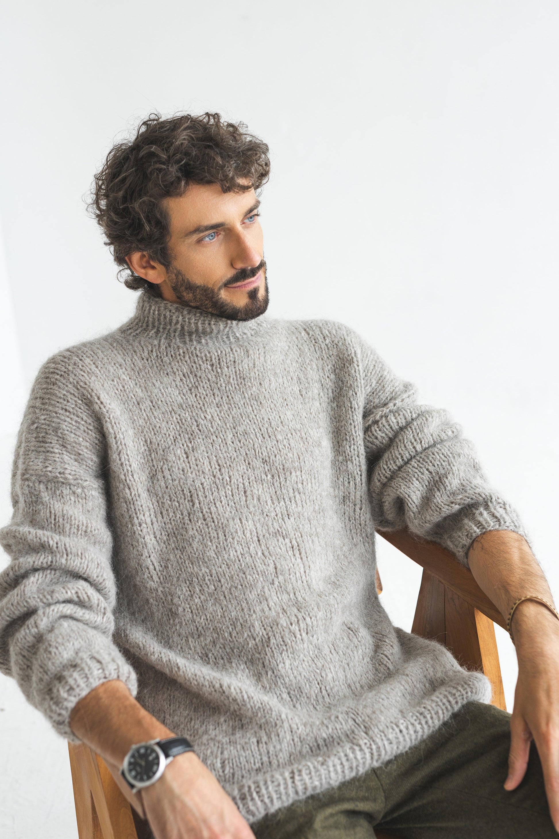 Chunky knit light gray alpaca wool sweater for men, grey cable knitted men&#39;s jumper, handmade thick winter minimalist pullover, gift for man