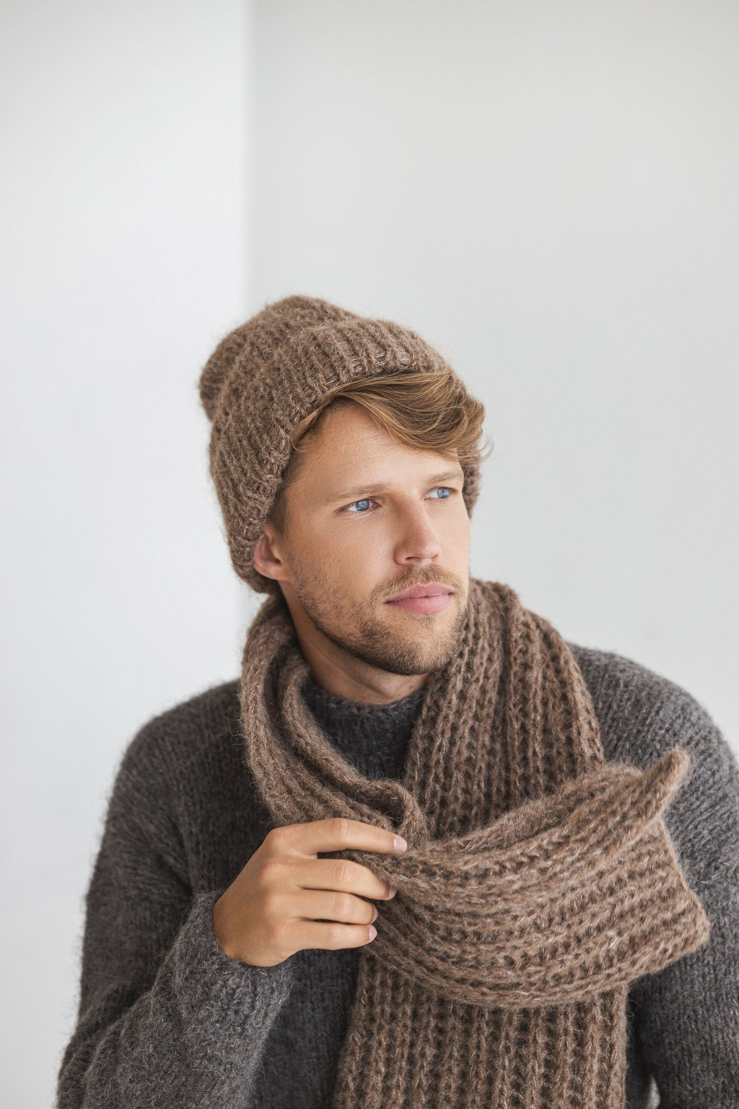 Brown chunky knitted mens scarf and hat set, camel beige cable knit alpaca wool beanie and neck warmer, hand made gift for man, ribbed cap