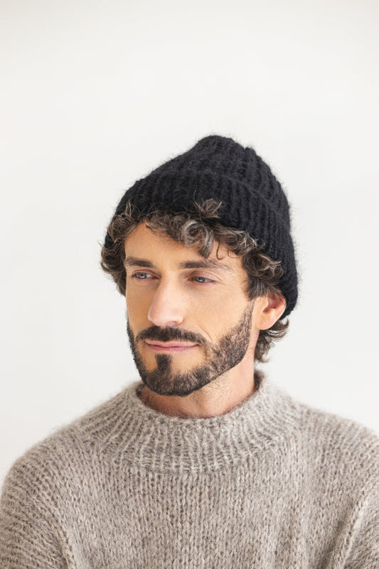 Black ribbed handmade alpaca beanie, men&#39;s knitted hat, winter cable knit beanie, fisherman wool cap, gift for men, unisex skull
