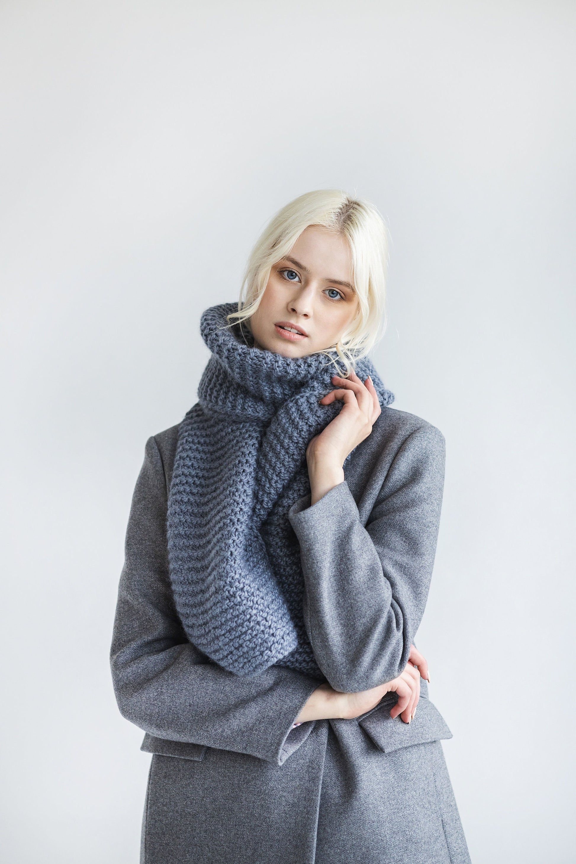 Gary chunky knit alpaca scarf. Grey cable knit wool scarf. Oversized blanket scarf. Long women, men, unisex scarves. Gift for her, him