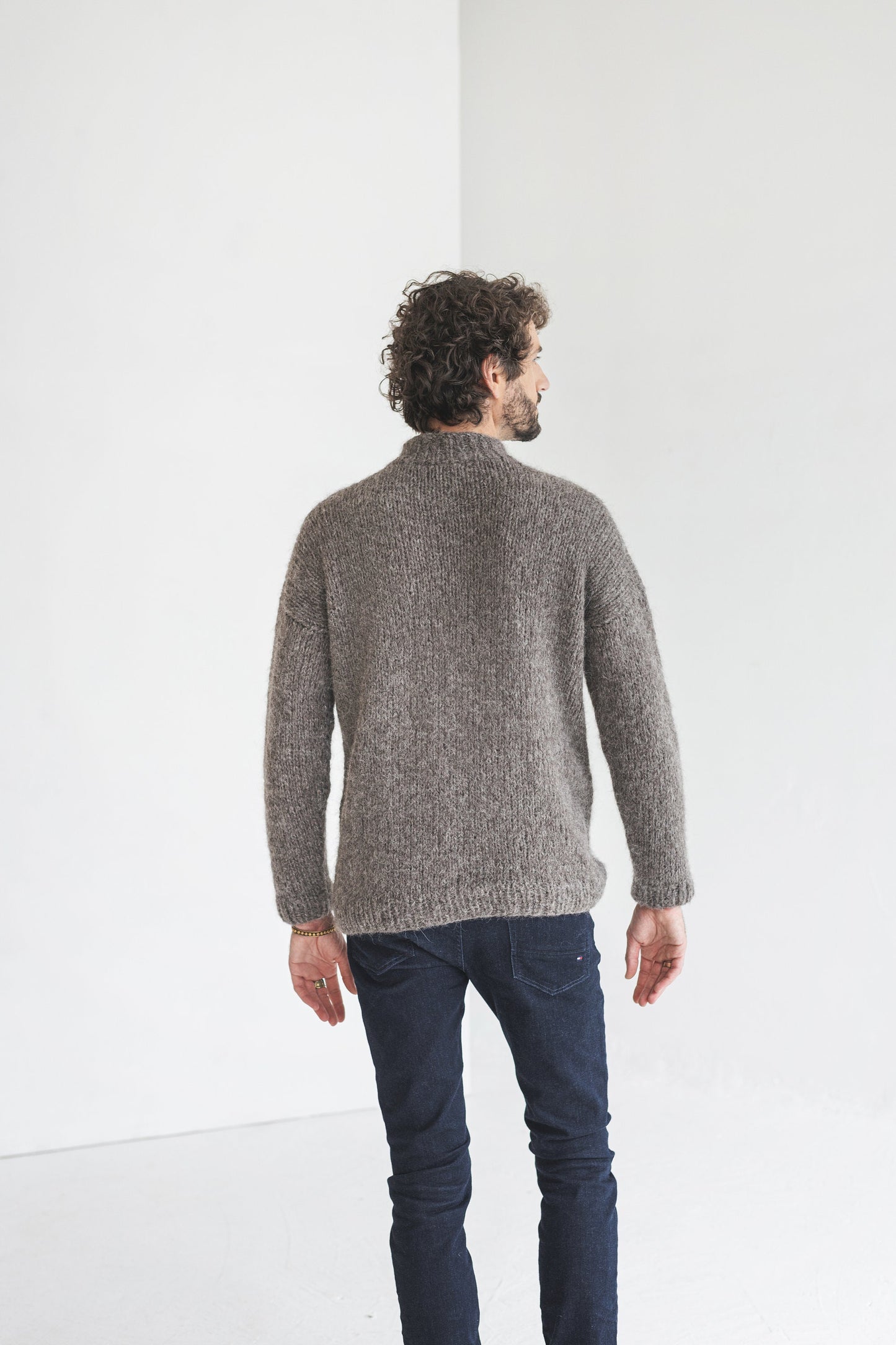 Men&#39;s knitted gray alpaca wool sweater, grey cable knit jumper for man, minimalist men pullover, gift for him, hand made thick winter pull