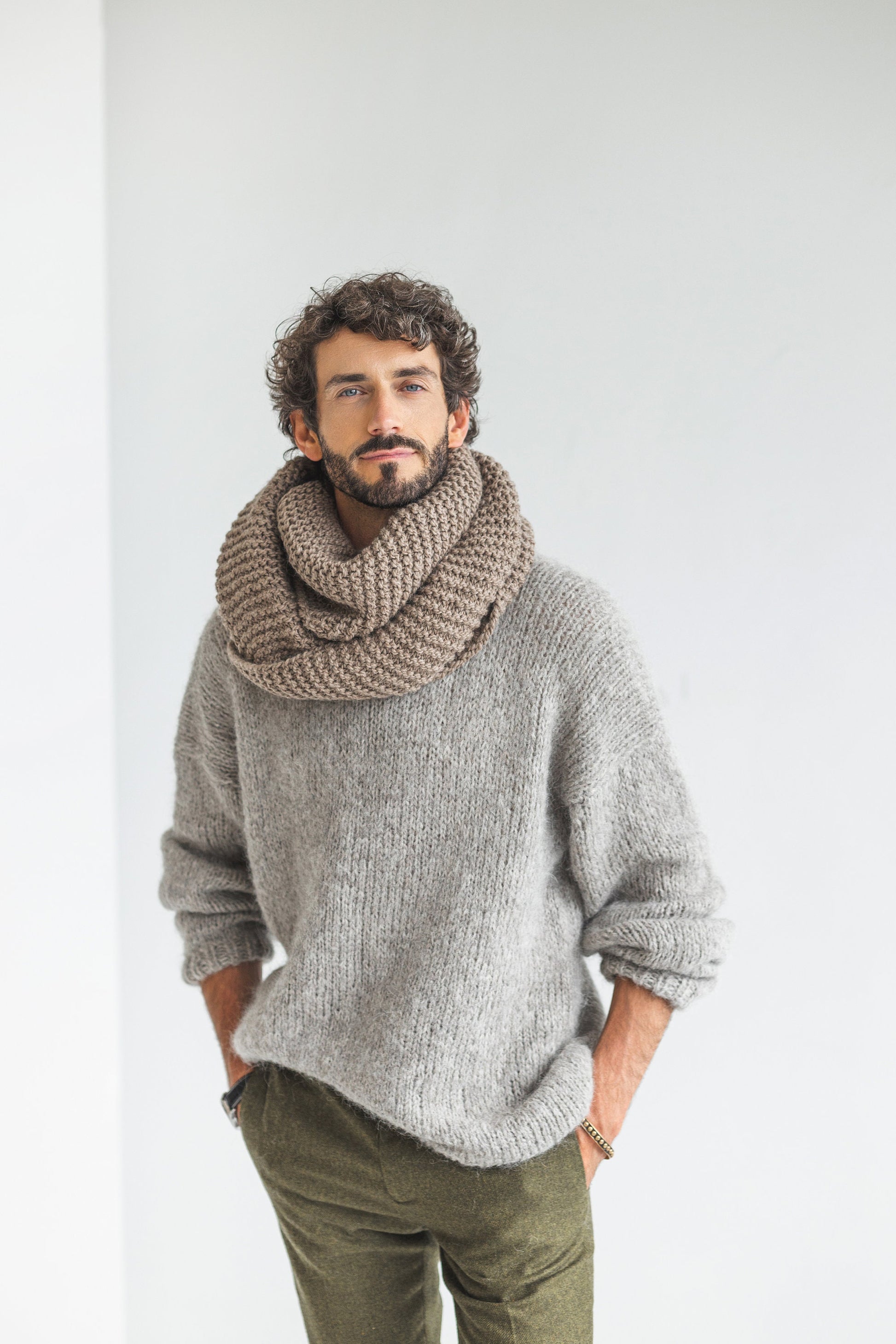 Camel beige super chunky knit alpaca wool men&#39;s scarf, taupe brown infinity loop cable knitted neck warmer for man, handmade scarves for men