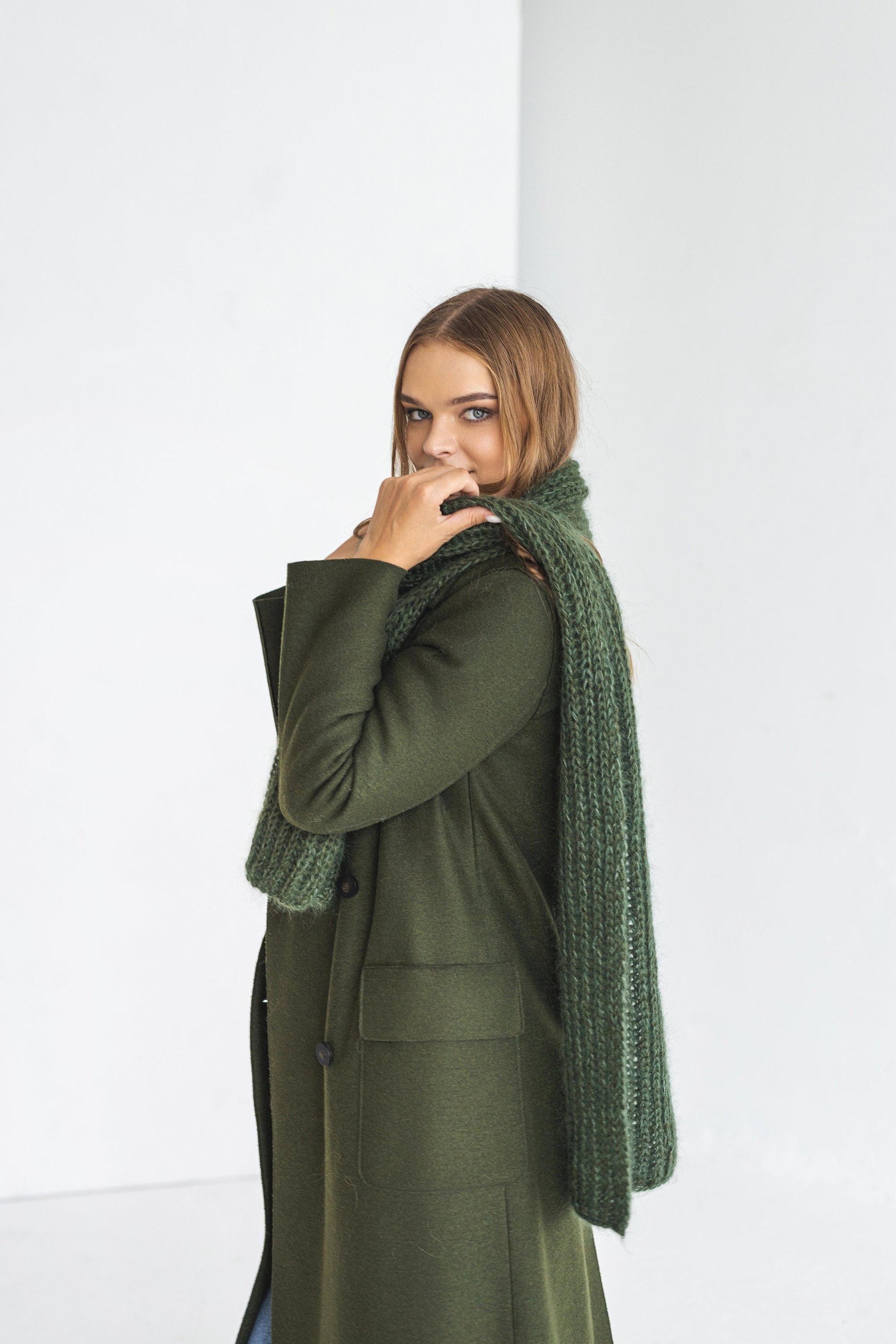 Green knit mohair scarf Green cable knit mohair scarf, long hooded oversized alpaca wool scarf, fuzzy infinity women&#39;s scarves, fluffy winter knitted shawl, blanket