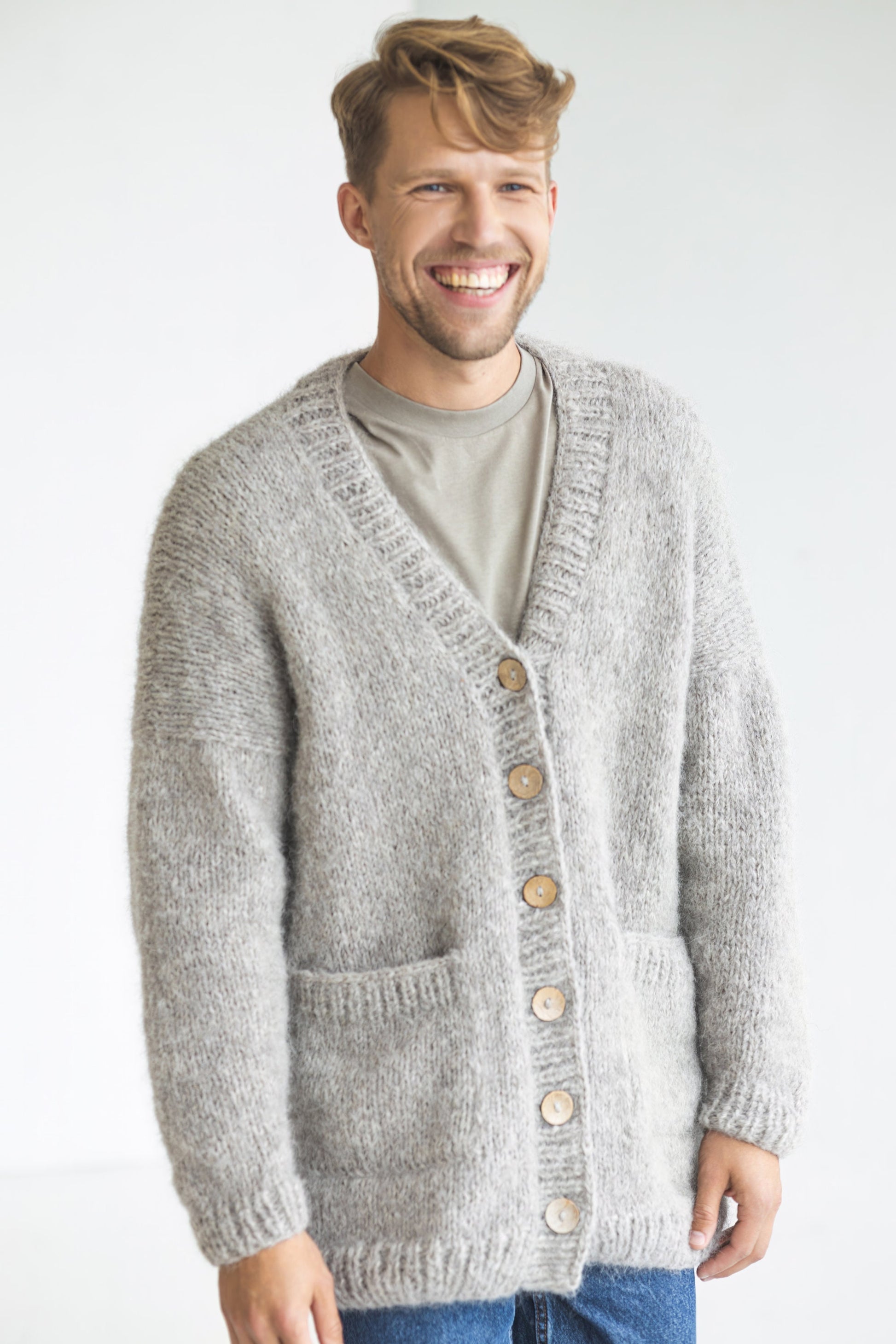 Men&#39;s knitted light gray alpaca wool cardigan, grey cable knit Scandinavian sweater for man, minimalist jacket with buttons, pockets for men