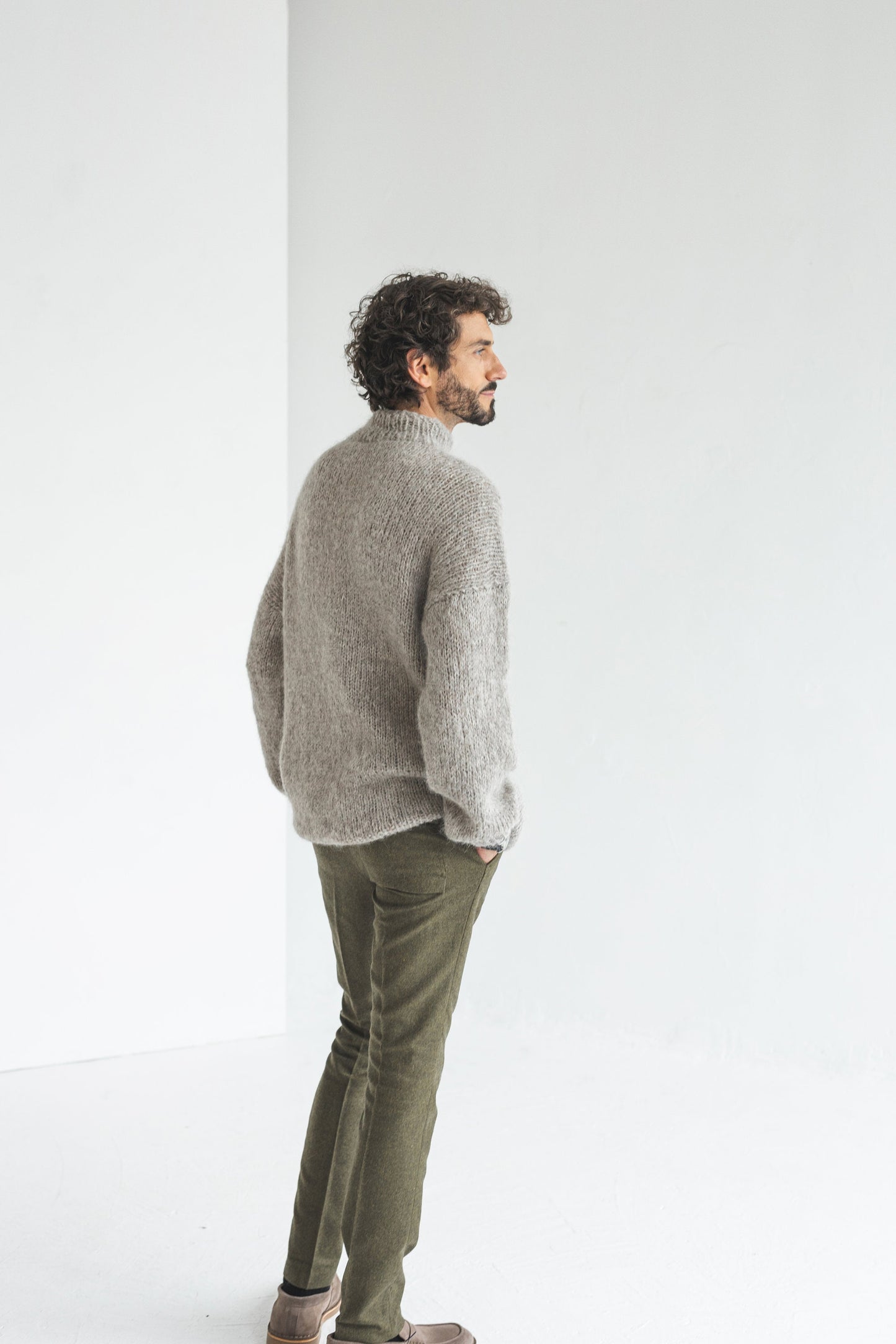 Chunky knit light gray alpaca wool sweater for men, grey cable knitted men&#39;s jumper, handmade thick winter minimalist pullover, gift for man