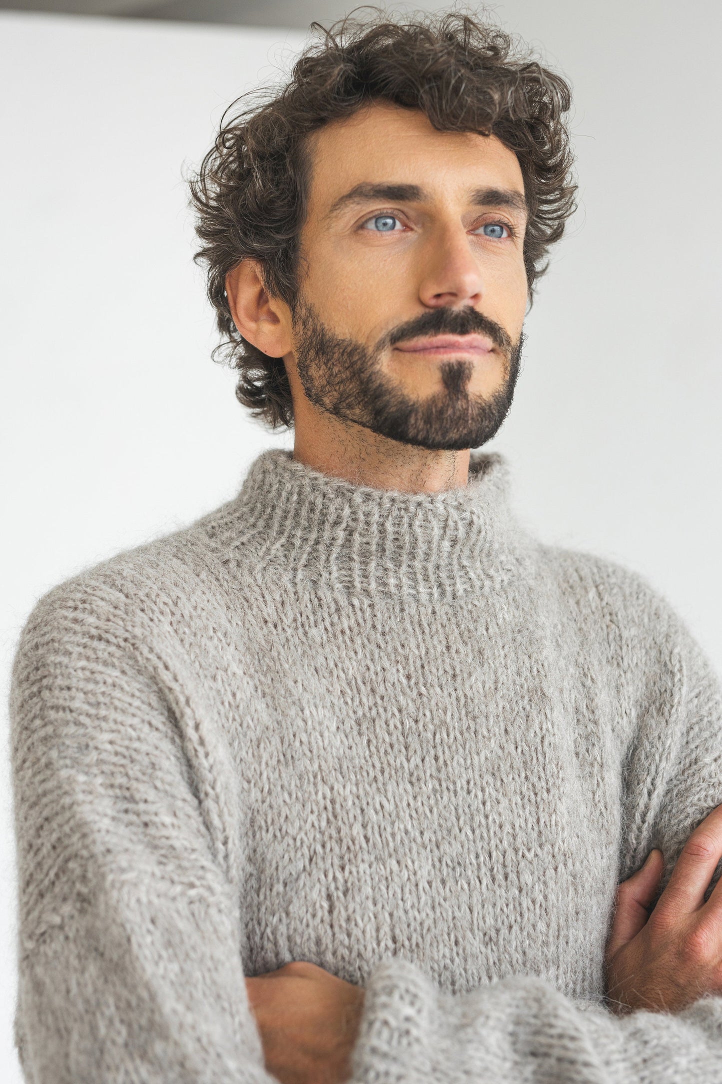 Chunky knit light gray alpaca wool sweater for men, grey cable knitted men&#39;s jumper, handmade thick winter minimalist pullover, gift for man