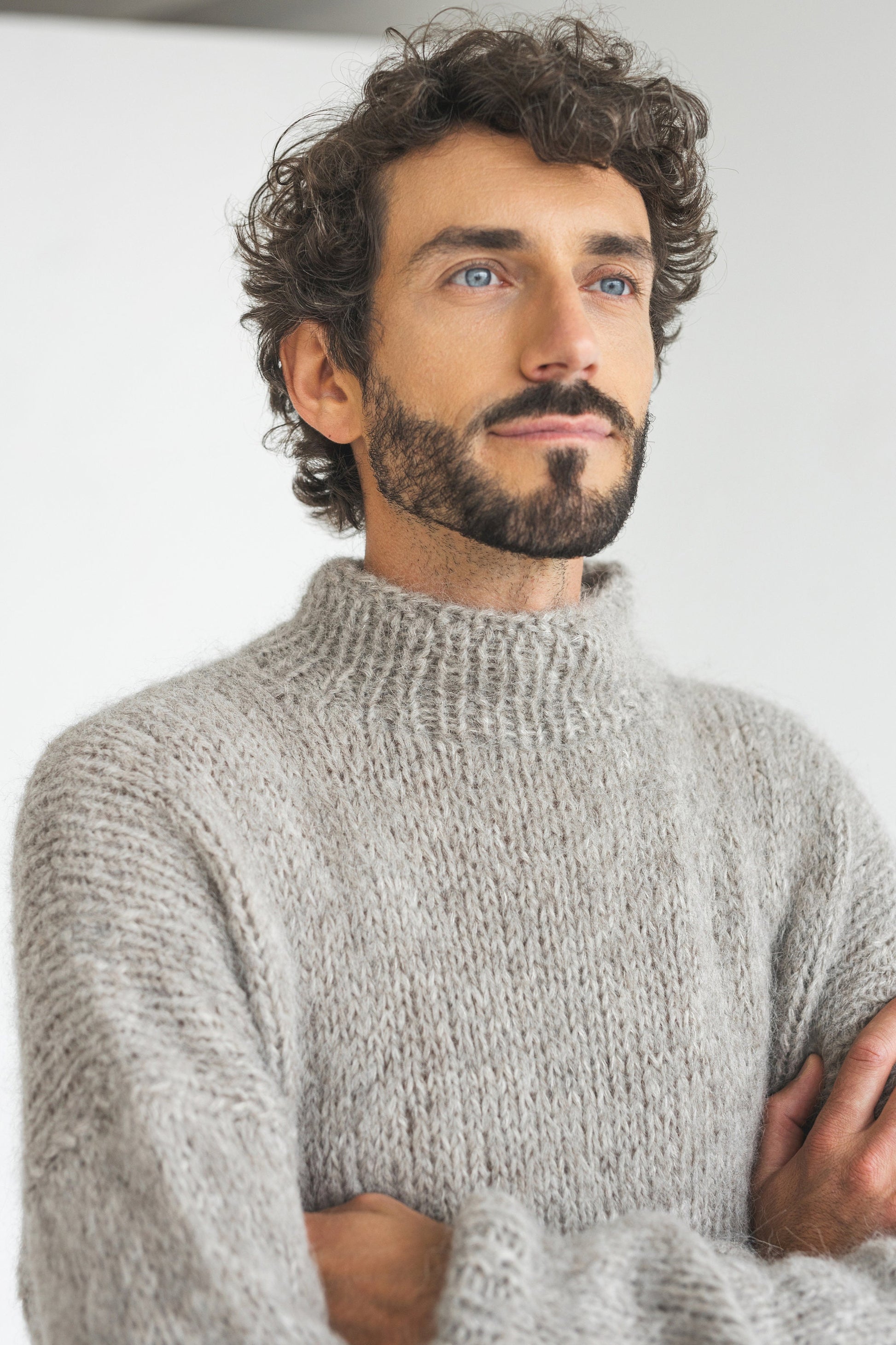 Chunky knit light gray alpaca wool sweater for men, grey cable knitted men&#39;s jumper, handmade thick winter minimalist pullover, gift for man