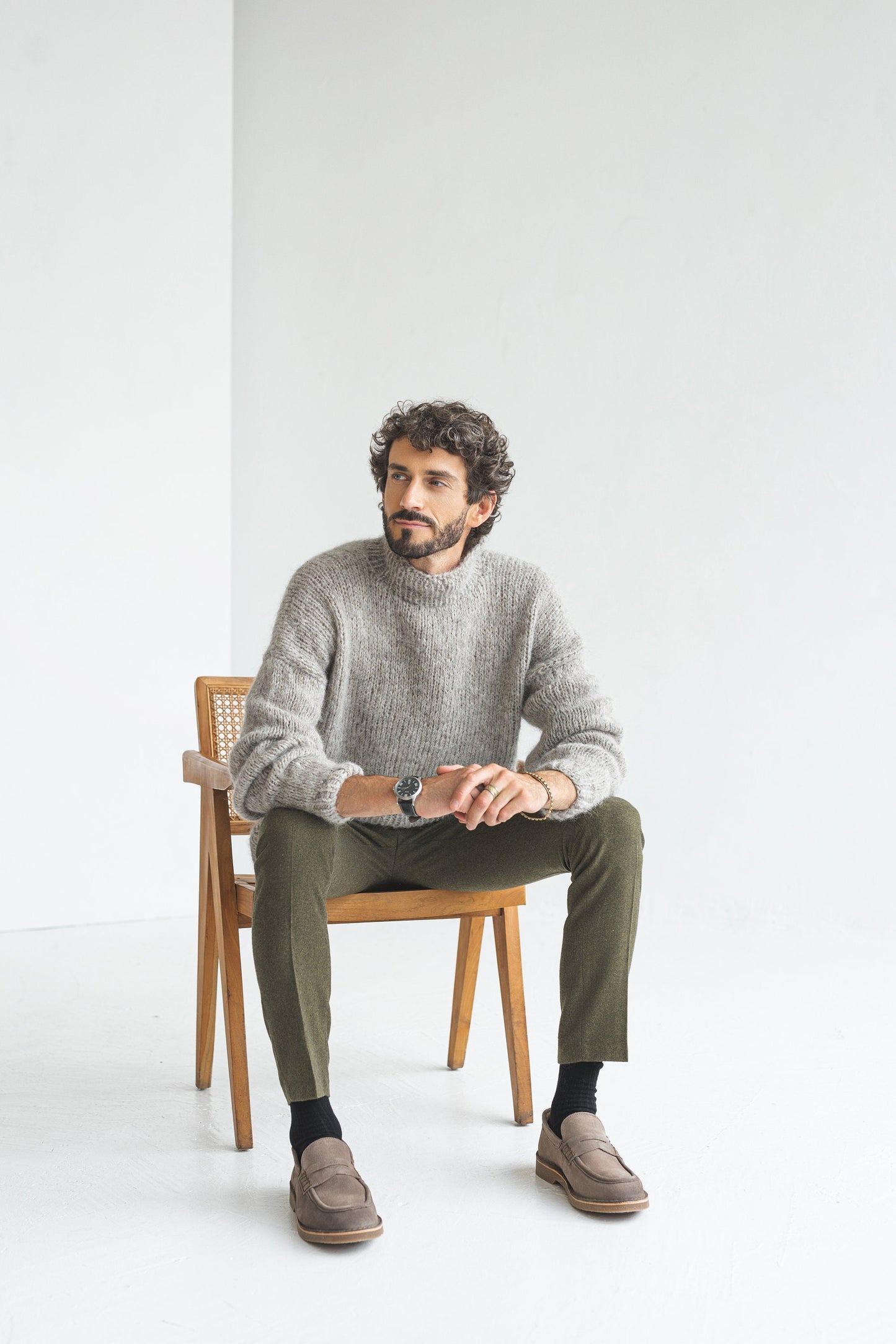 Chunky knit light gray alpaca wool sweater for men, grey cable knitted men&#39;s jumper, handmade thick winter minimalist pullover, gift for man