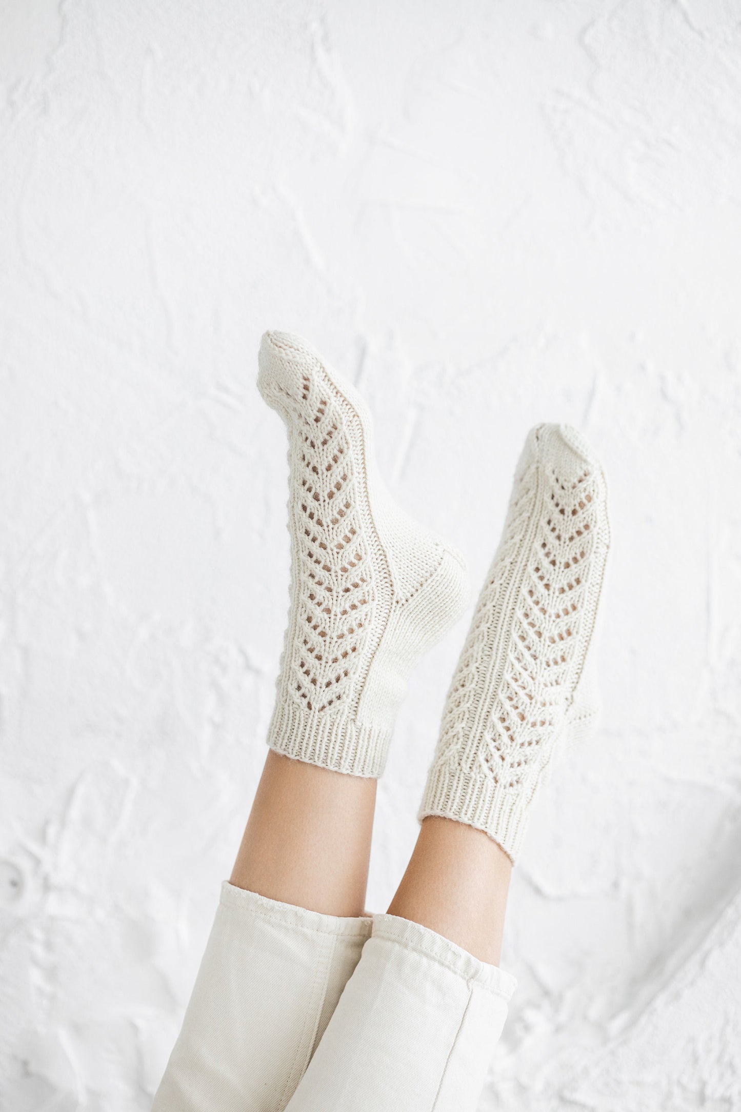 Handmade alpaca and wool socks, women&#39;s cable knit white boots socks with ornaments, knitted woollen socks for woman, gift for mother