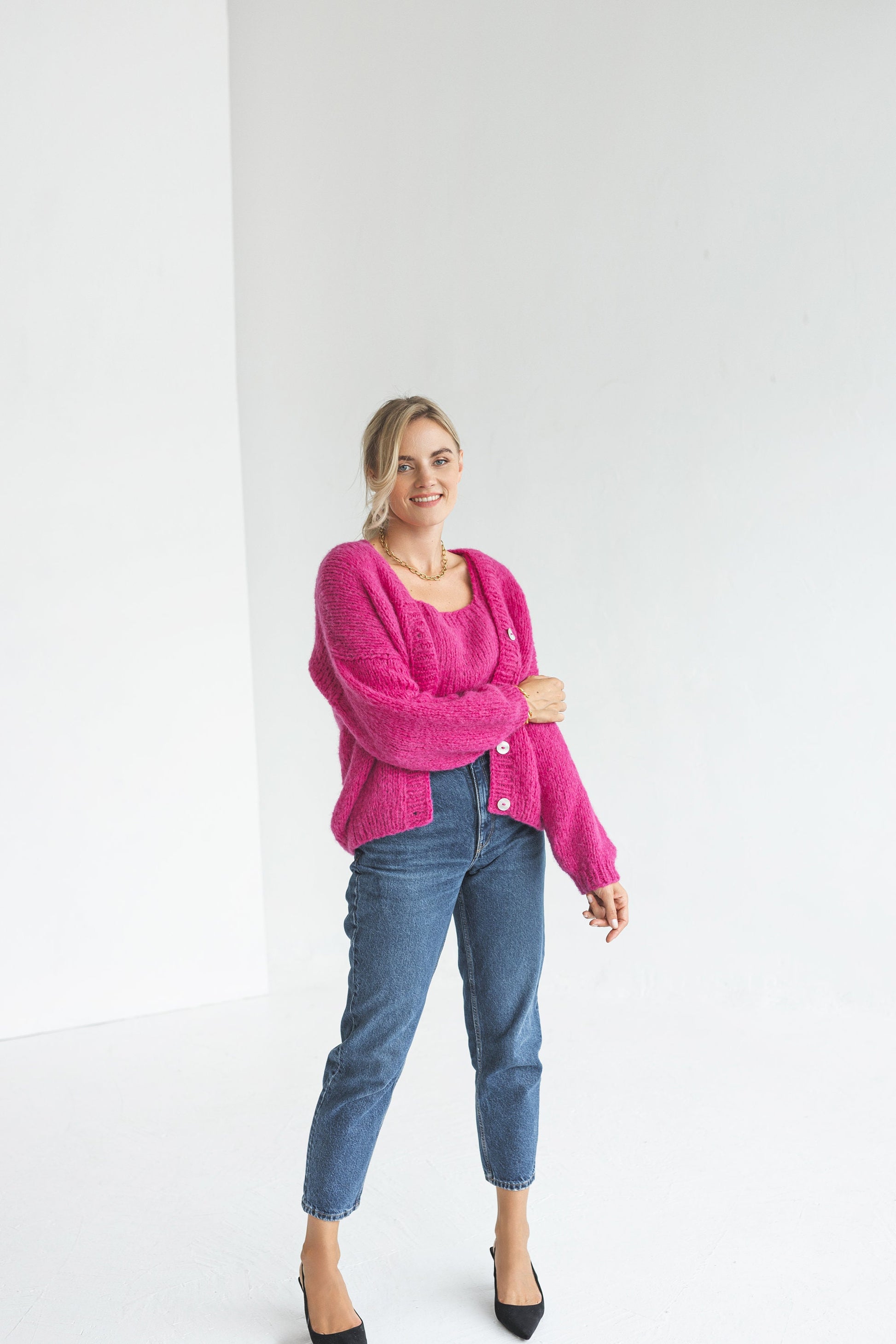 Matching cerise pink cable knit cropped tank top and cardigan set, magenta sleeveless chunky knitted summer blouse and sweater set for women