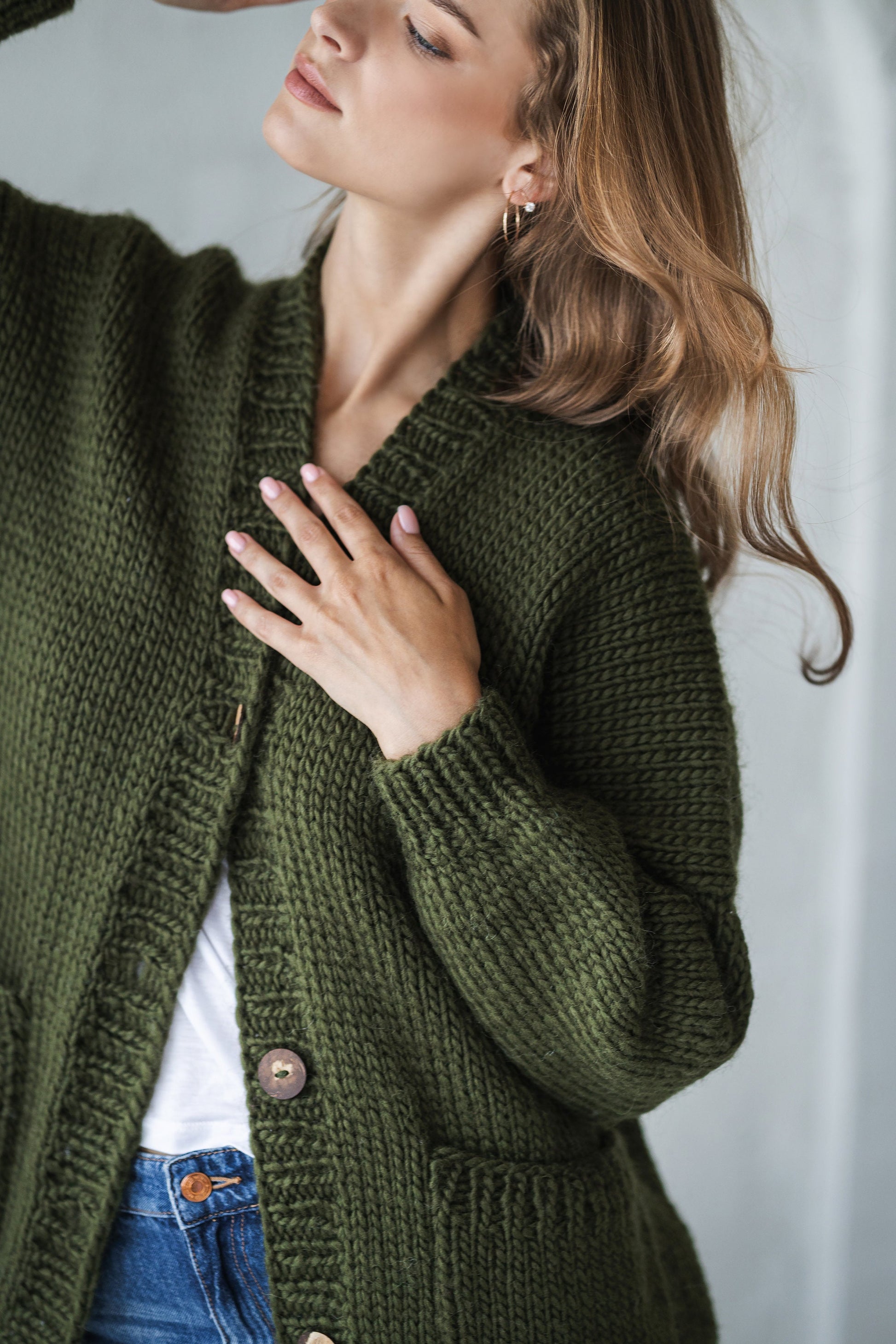 Green chunky knit wool cardigan with pockets and buttons, army green oversized hand knitted sweater, olive green cable knit jacket for women