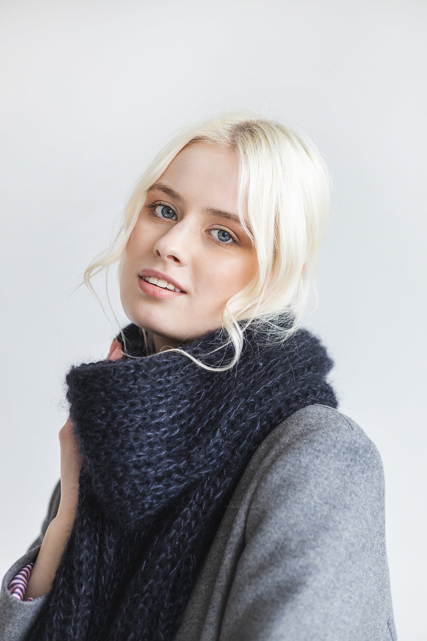 Black cable knit thick mohair scarf, chunky knitted oversized alpaca wool blend fuzzy women&#39;s scarves, fluffy extra long head shawl, gift