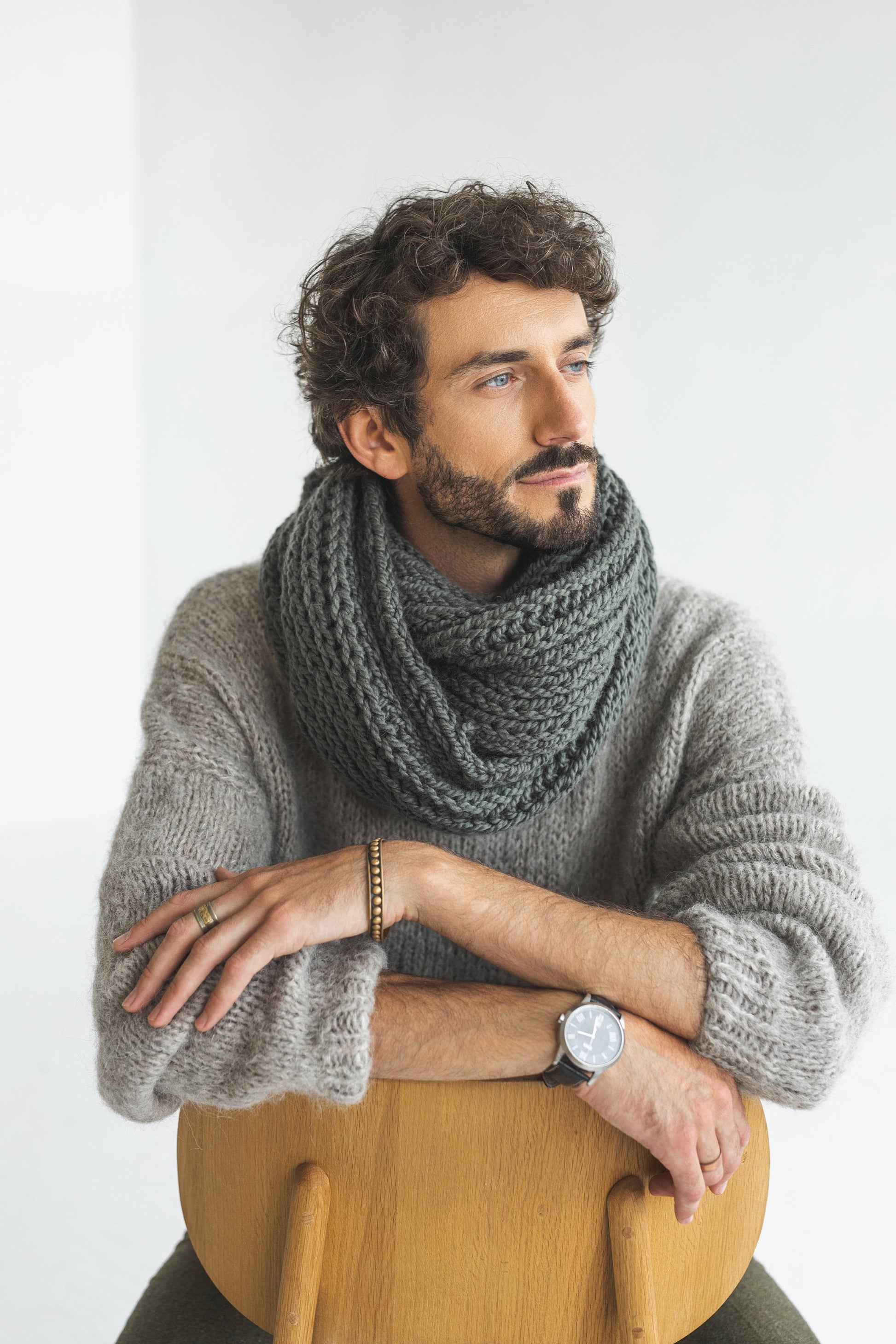 Green super chunky knit alpaca wool men&#39;s scarf, thick oversized cable knitted neck warmer for man, handmade ribbed blanket scarves for men