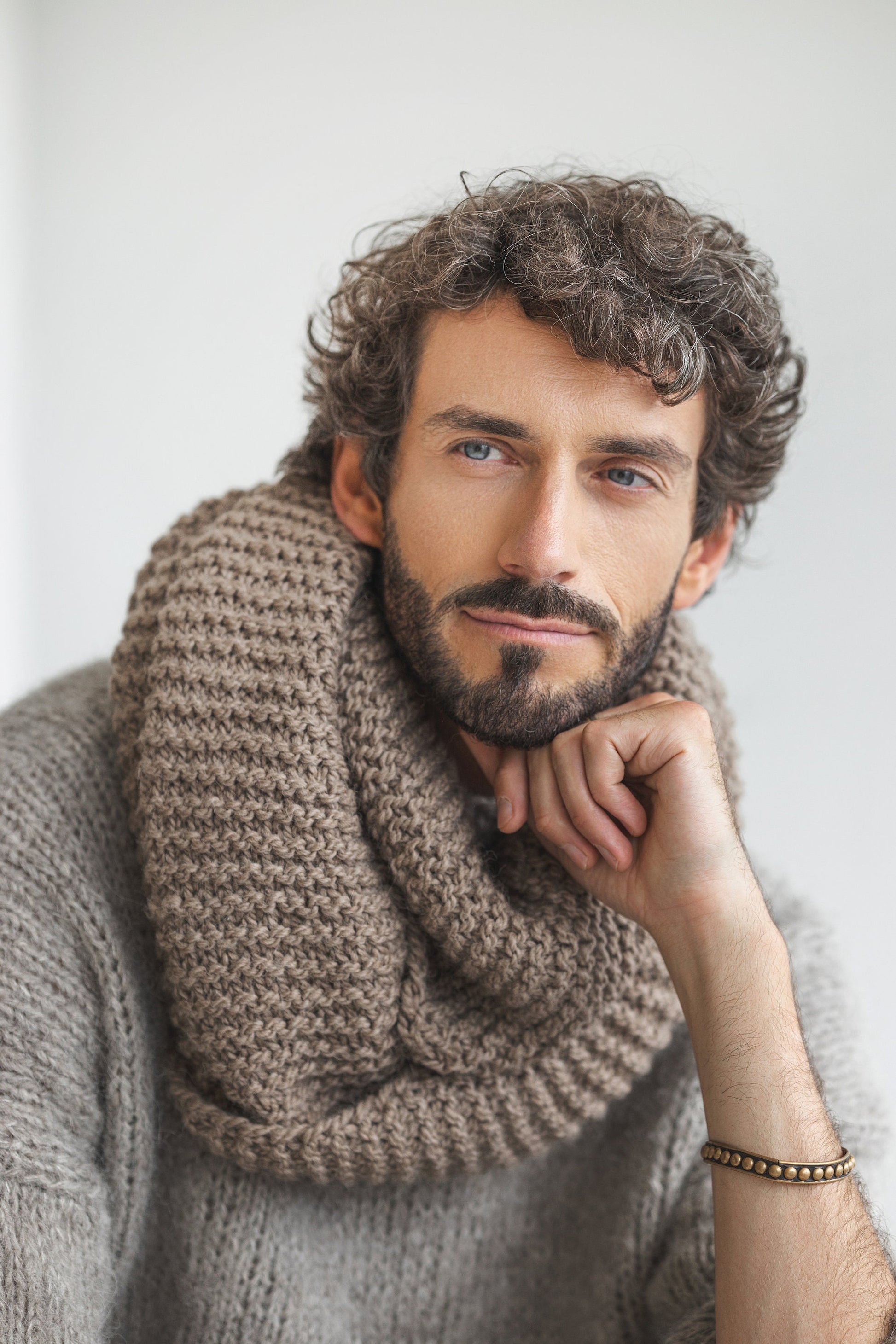 Camel beige super chunky knit alpaca wool men&#39;s scarf, taupe brown infinity loop cable knitted neck warmer for man, handmade scarves for men