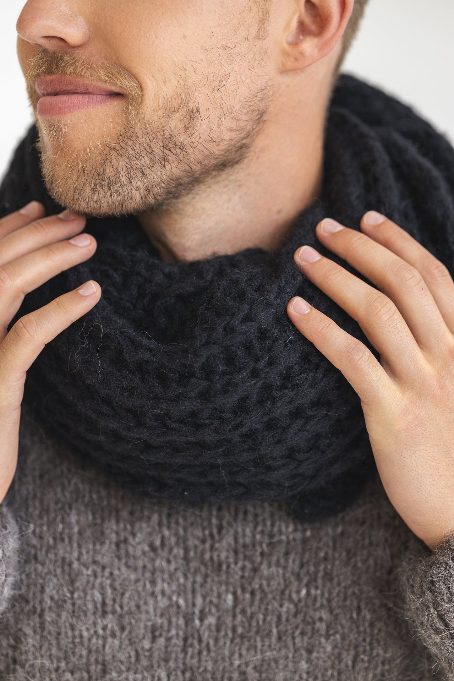 Black cable knit alpaca wool mens scarf, oversized alpaca neck warmer for man, handmade ribbed chunky knitted winter scarves for men, gift