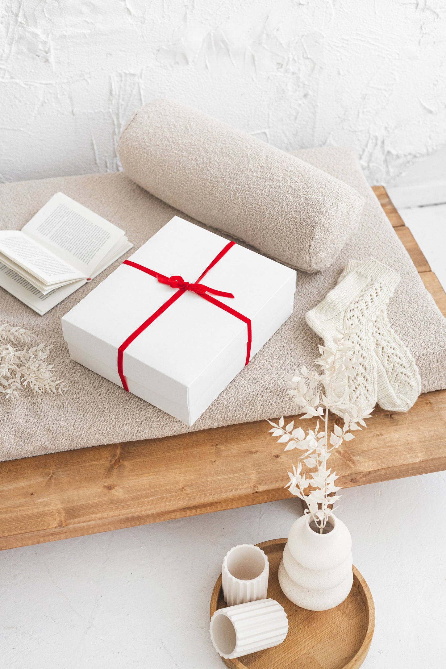 Handmade alpaca and wool socks, women&#39;s cable knit white boots socks with ornaments, knitted woollen socks for woman, gift for mother