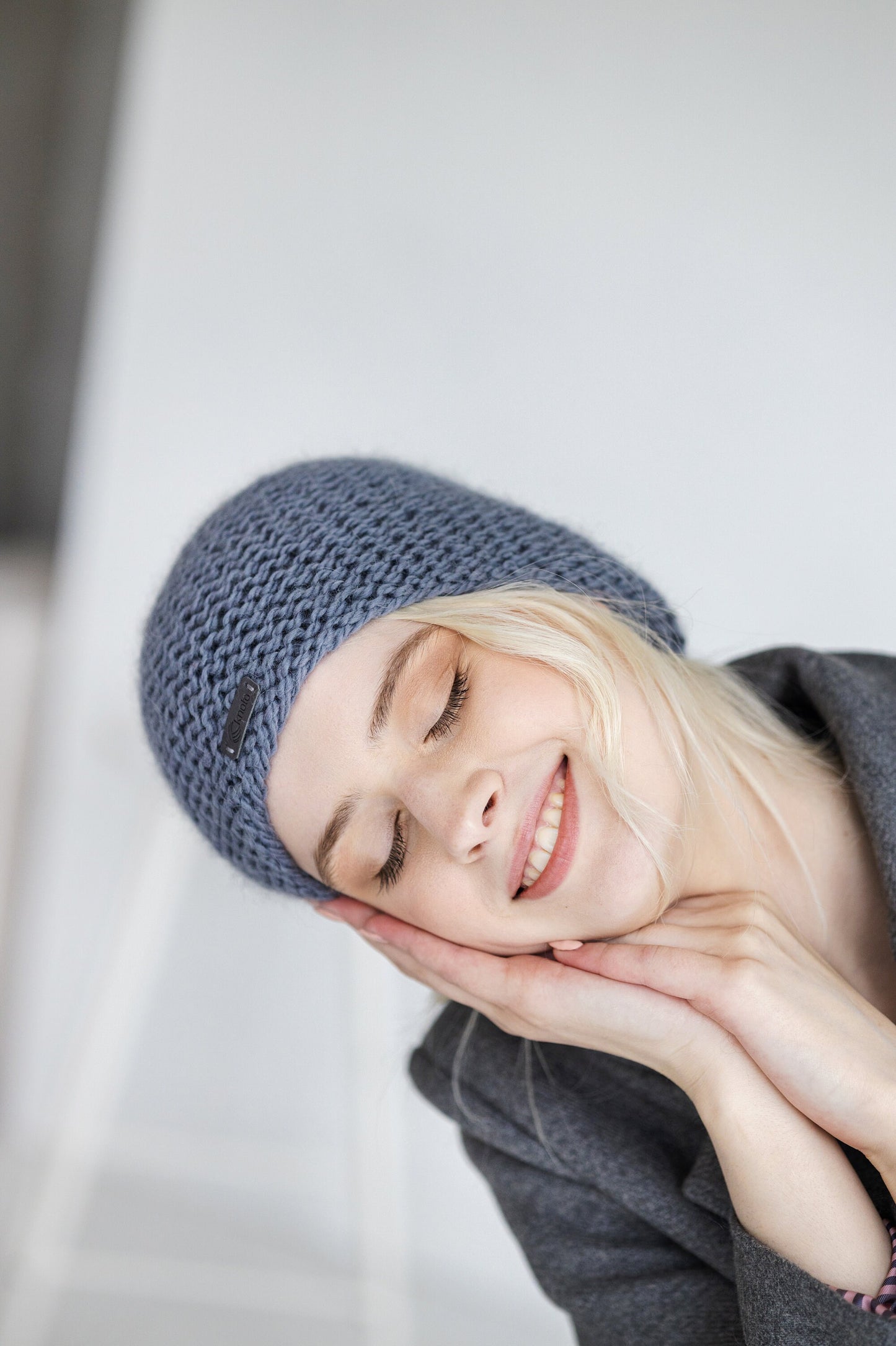 Gray cable knit alpaca wool slouchy beanie, grey women&#39;s handmade super chunky knitted winter hat, handcrafted cap for woman, gift for women