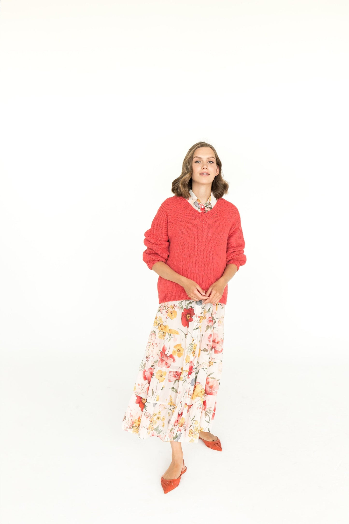 Cable knit coral V-neck alpaca wool jumper, Salmon pink hand-knitted slightly oversized sweater, peach pink women&#39;s pullover, handmade gift