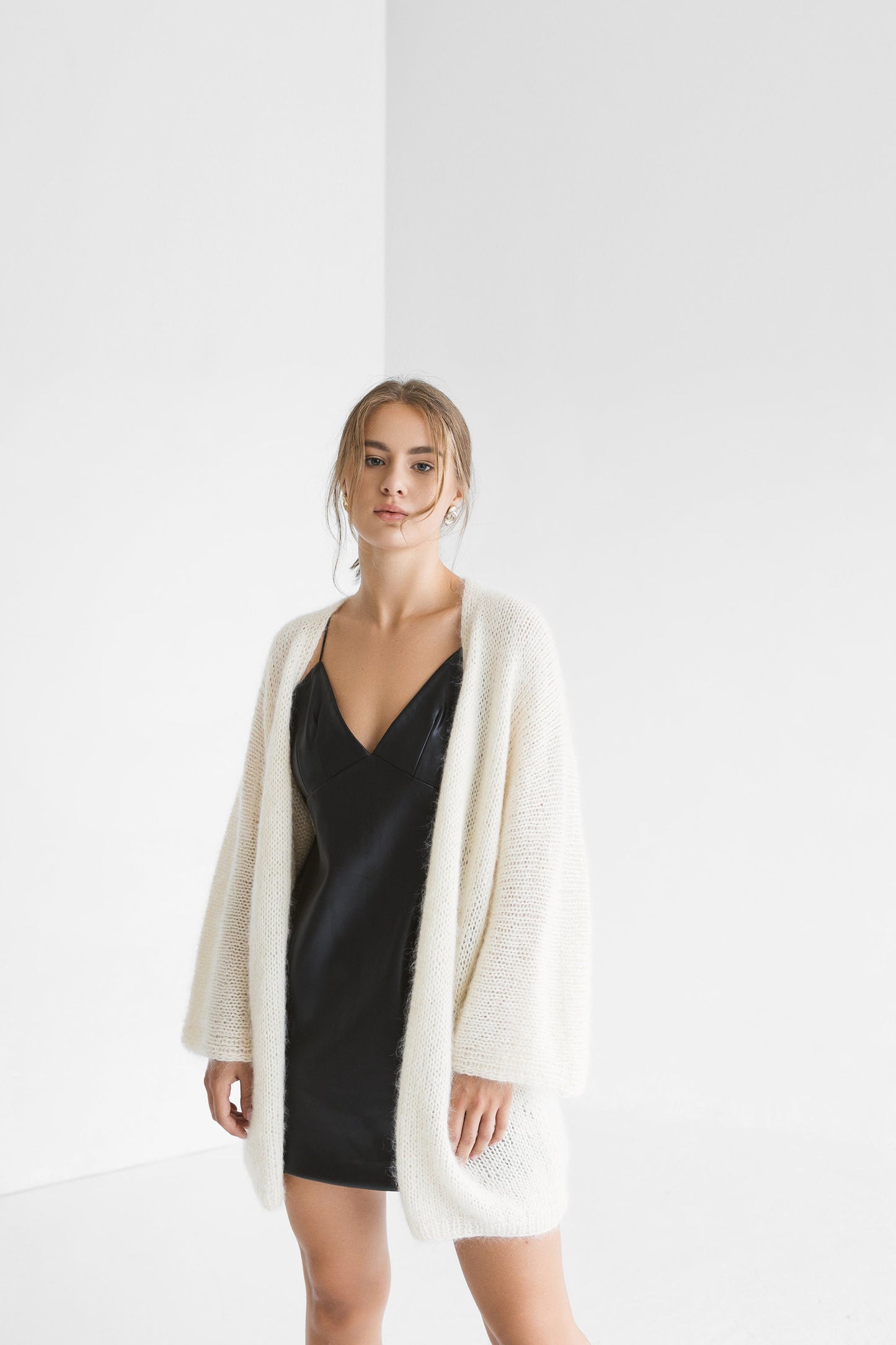 White cable knit kimono mohair cardigan, oversized fluffy alpaca wool blend chunky knitted sweater, ivory boho thick strickjacke damen gift