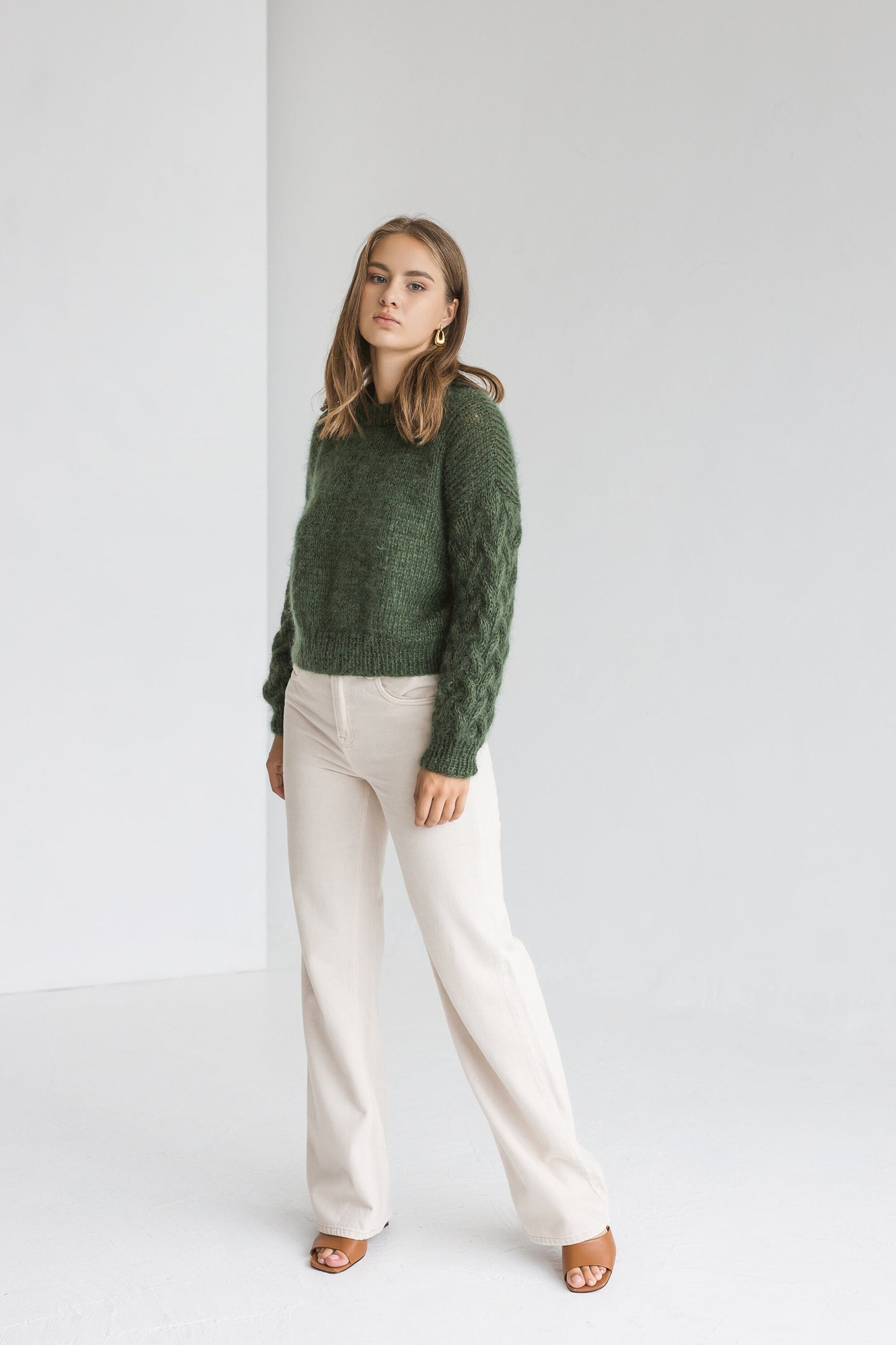 Green mohair high waste knitted sweater, cropped alpaca wool blend jumper, fluffy crop cable knit pullover, fuzzy high-waisted chunky pull