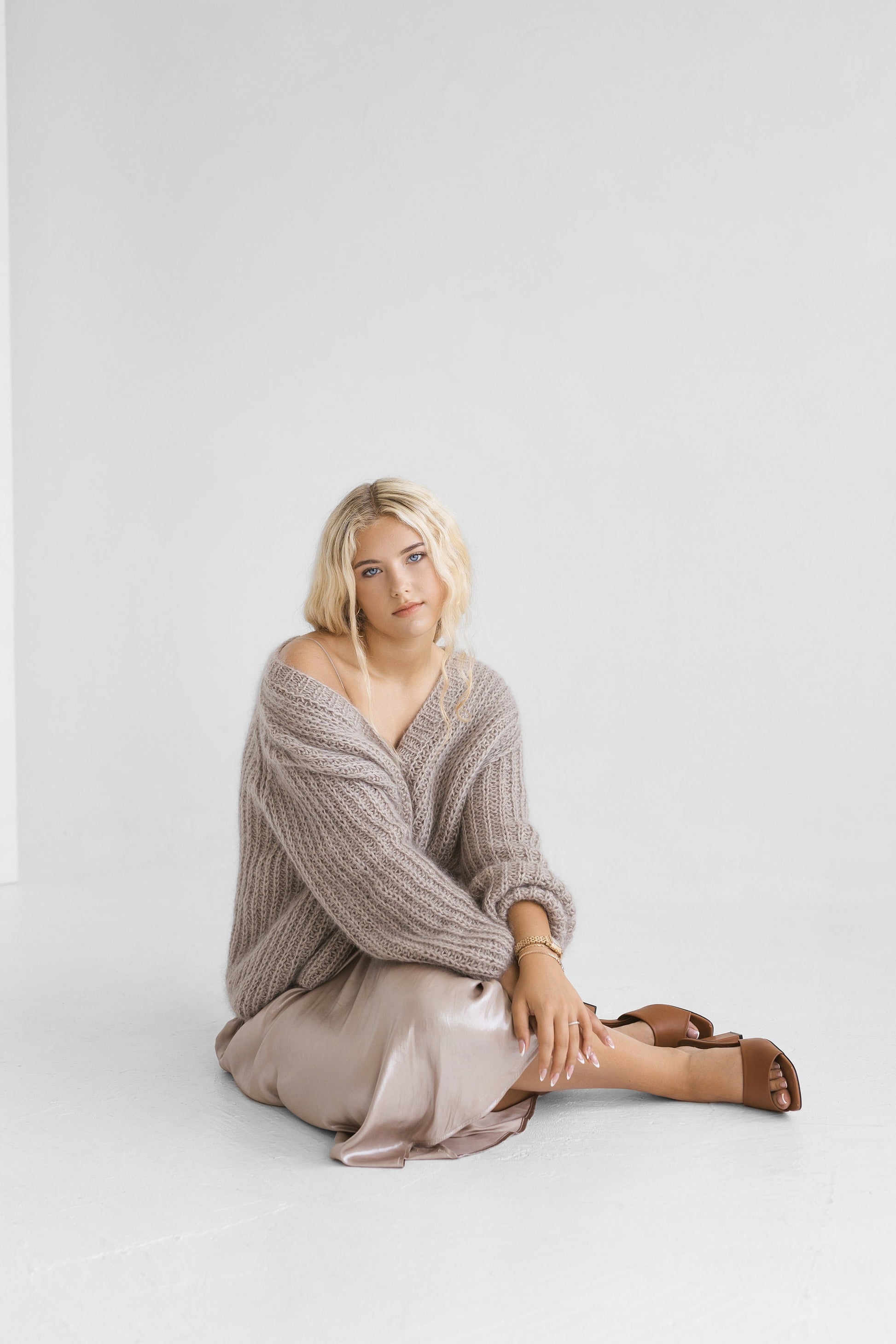 Beige fluffy chunky knitted mohair cardigan with buttons, camel cable knit alpaca wool blend buttoned thick sweater, taupe fuzzy oversized