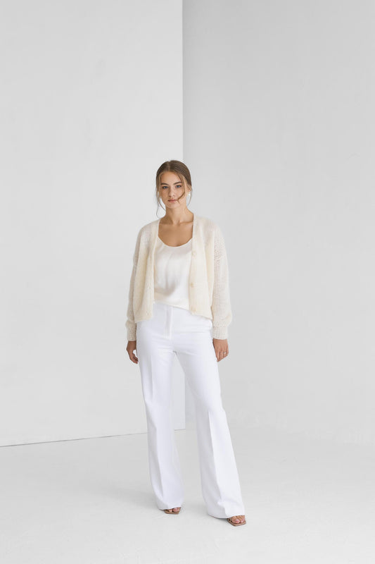 White cable knit short crop mohair cardigan with buttons, fluffy chunky knitted alpaca blend cropped sweater,ivory high-waisted fuzzy jacket