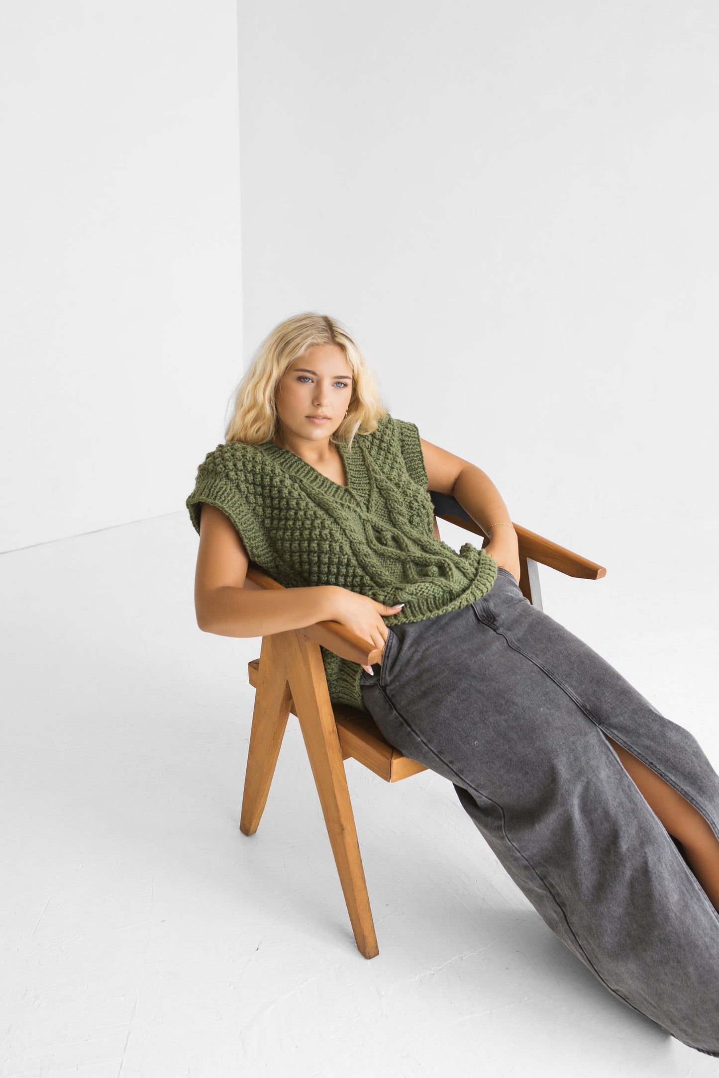 Chunky knit forest green alpaca wool sweater vest, cable knitted deep v-neck winter gilet, thick Fair Isle hand-made top pullover with braid