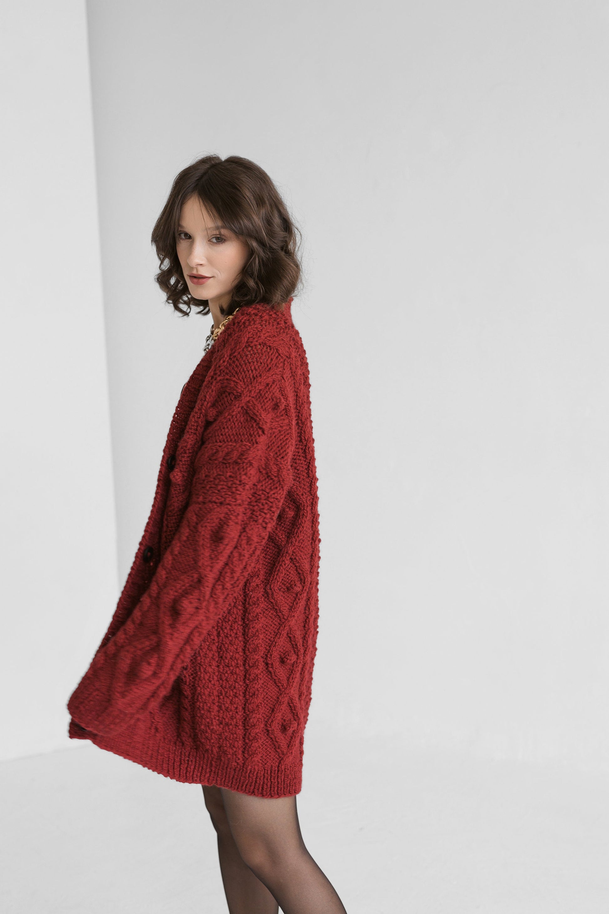 Dark Red Oversized Alpaca Cardigan With Buttons, Burgundy Wine Color Chunky Cable Knit Cardigan, Bordeaux Woolen Knitted Women&#39;s Sweater