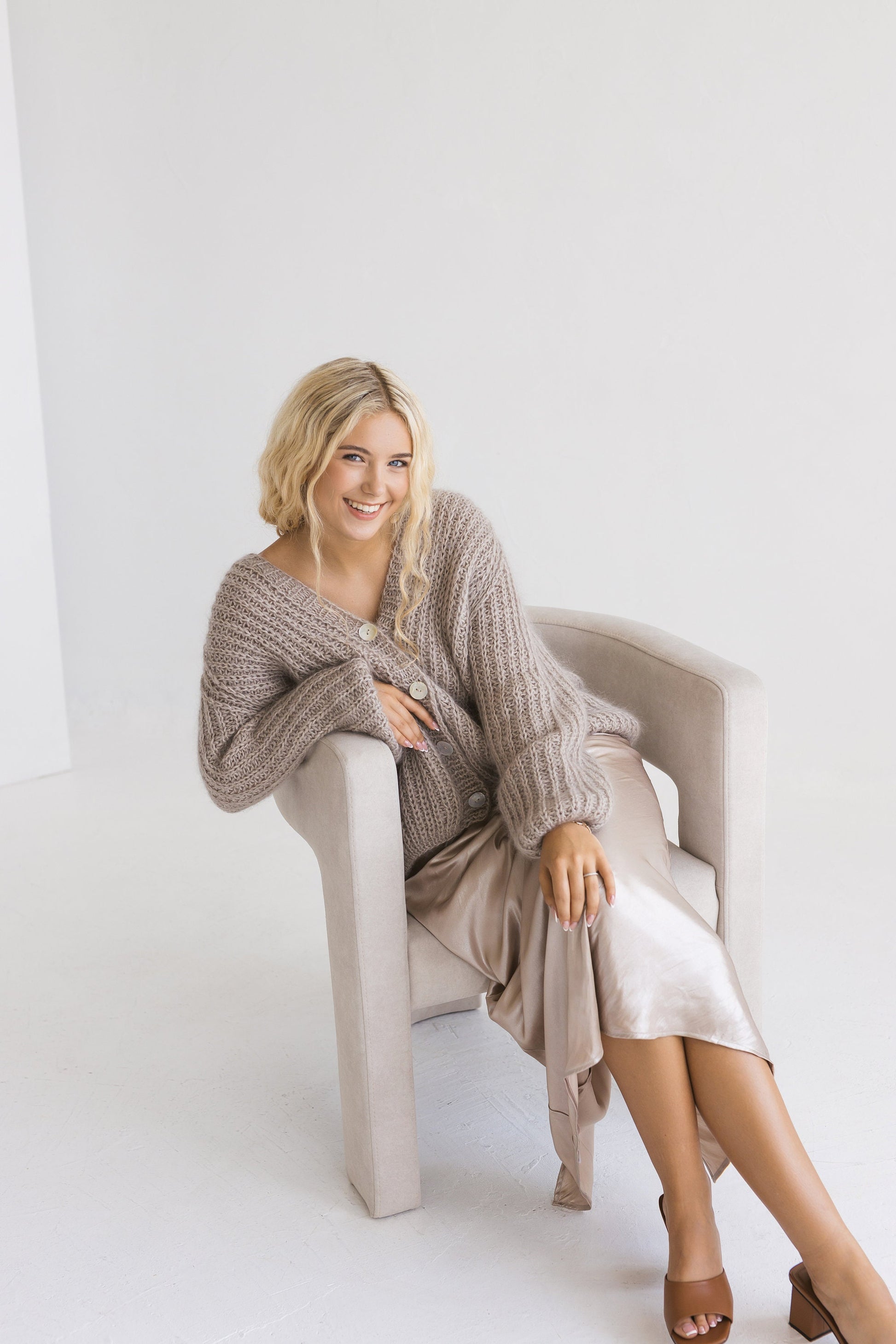 Beige fluffy chunky knitted mohair cardigan with buttons, camel cable knit alpaca wool blend buttoned thick sweater, taupe fuzzy oversized