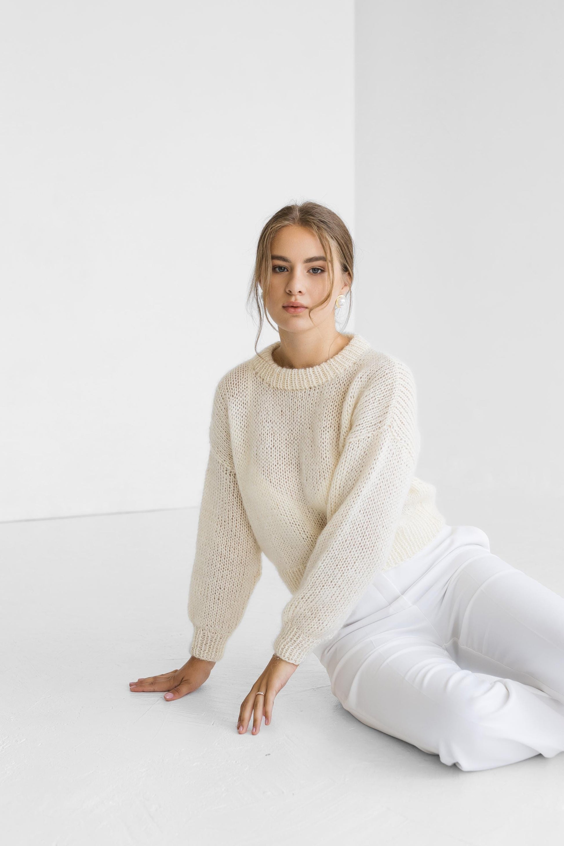 White mohair high waste knitted sweater, ivory cropped fuzzy alpaca wool blend jumper, milky fluffy crop cable knit chunky pullover, short