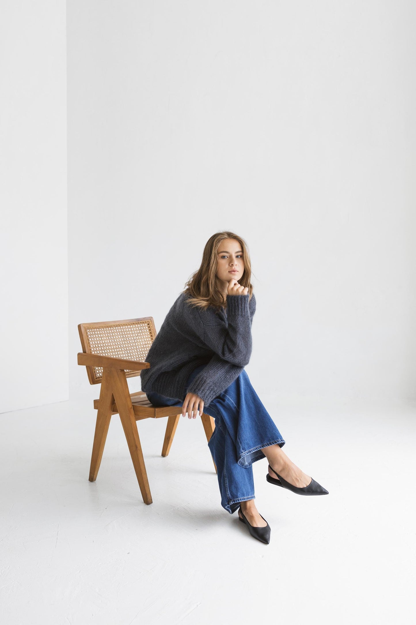 Gray cable knit fluffy mohair wool women&#39;s cardigan with buttons and pockets,grey chunky knitted fuzzy slightly oversized thick fall sweater