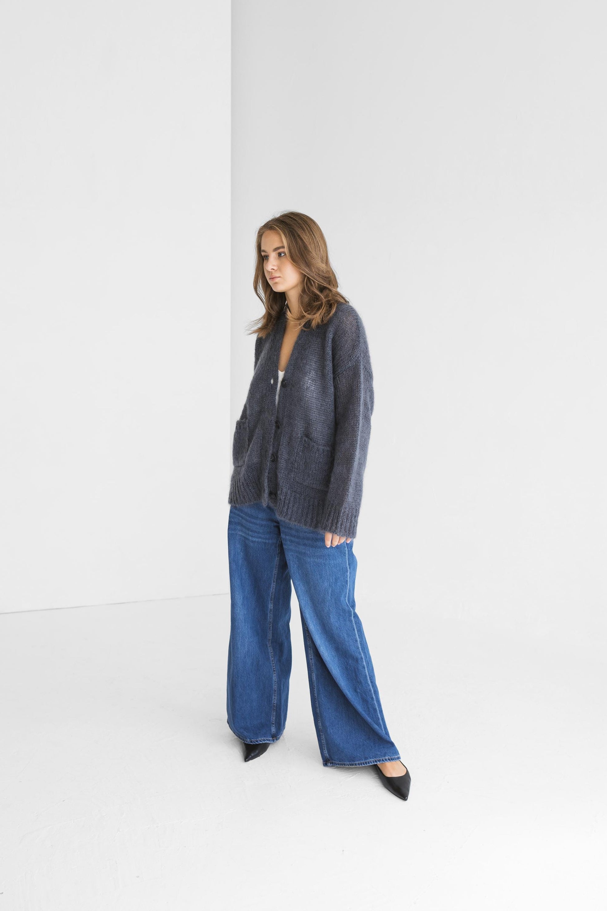 Gray cable knit fluffy mohair wool women&#39;s cardigan with buttons and pockets,grey chunky knitted fuzzy slightly oversized thick fall sweater