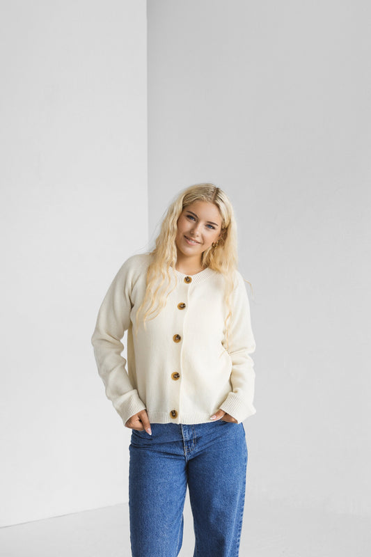 Short white knitted merino wool and cashmere cardigan with buttons for women, ivory high waist classy women&#39;s knit loose cropped sweater