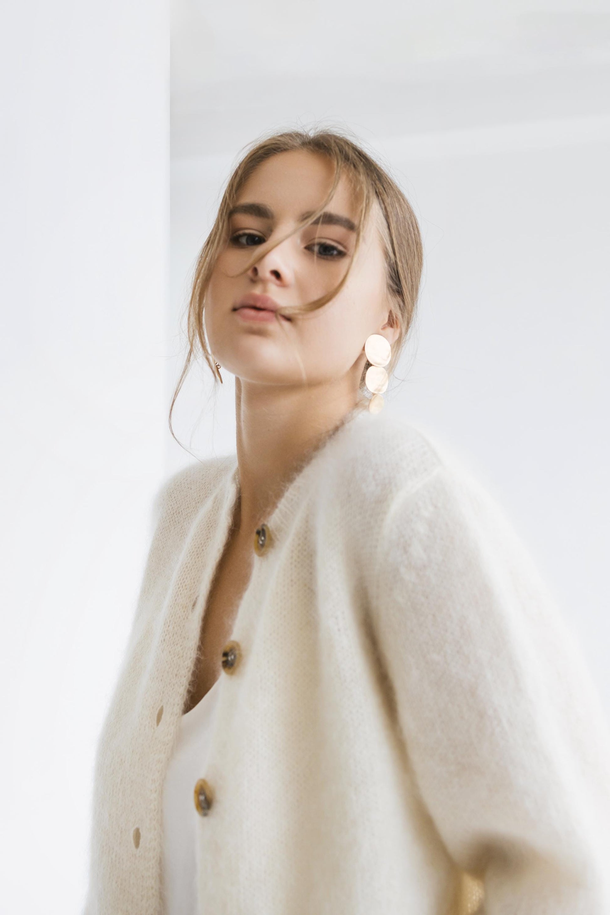 White cable knitted fluffy mohair cardigan with buttons, milky buttoned fuzzy wedding bridal sweater, short winter fall chunky knit thick