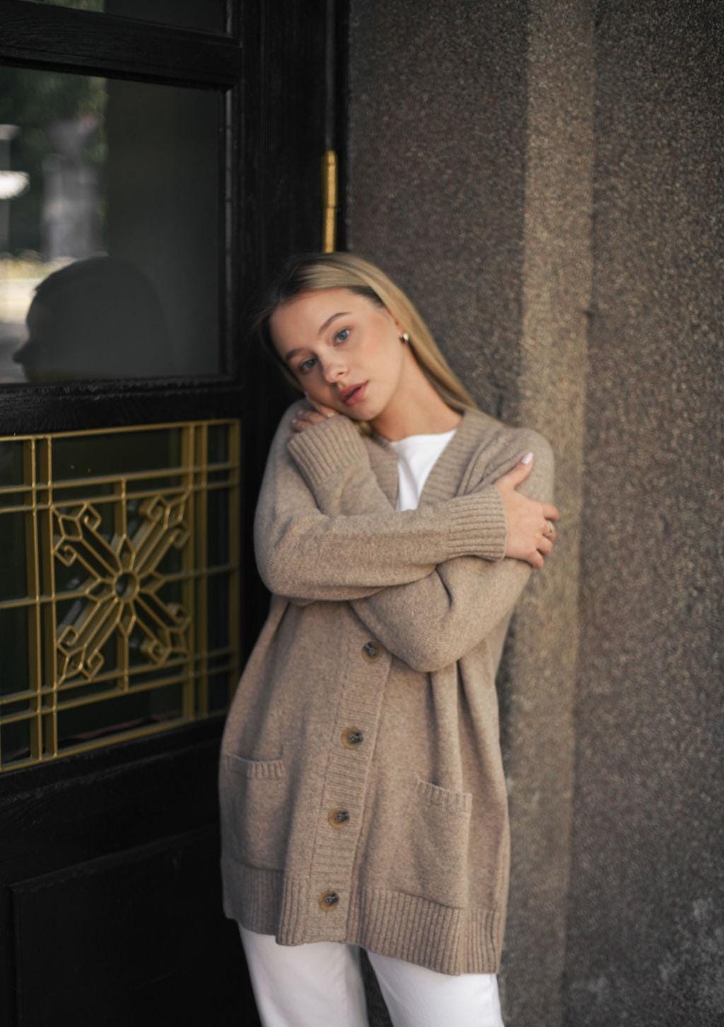 Gray knitted merino wool and cashmere blend cardigan with pockets and buttons, slightly oversized grey knit sweater for women, long gilet xl