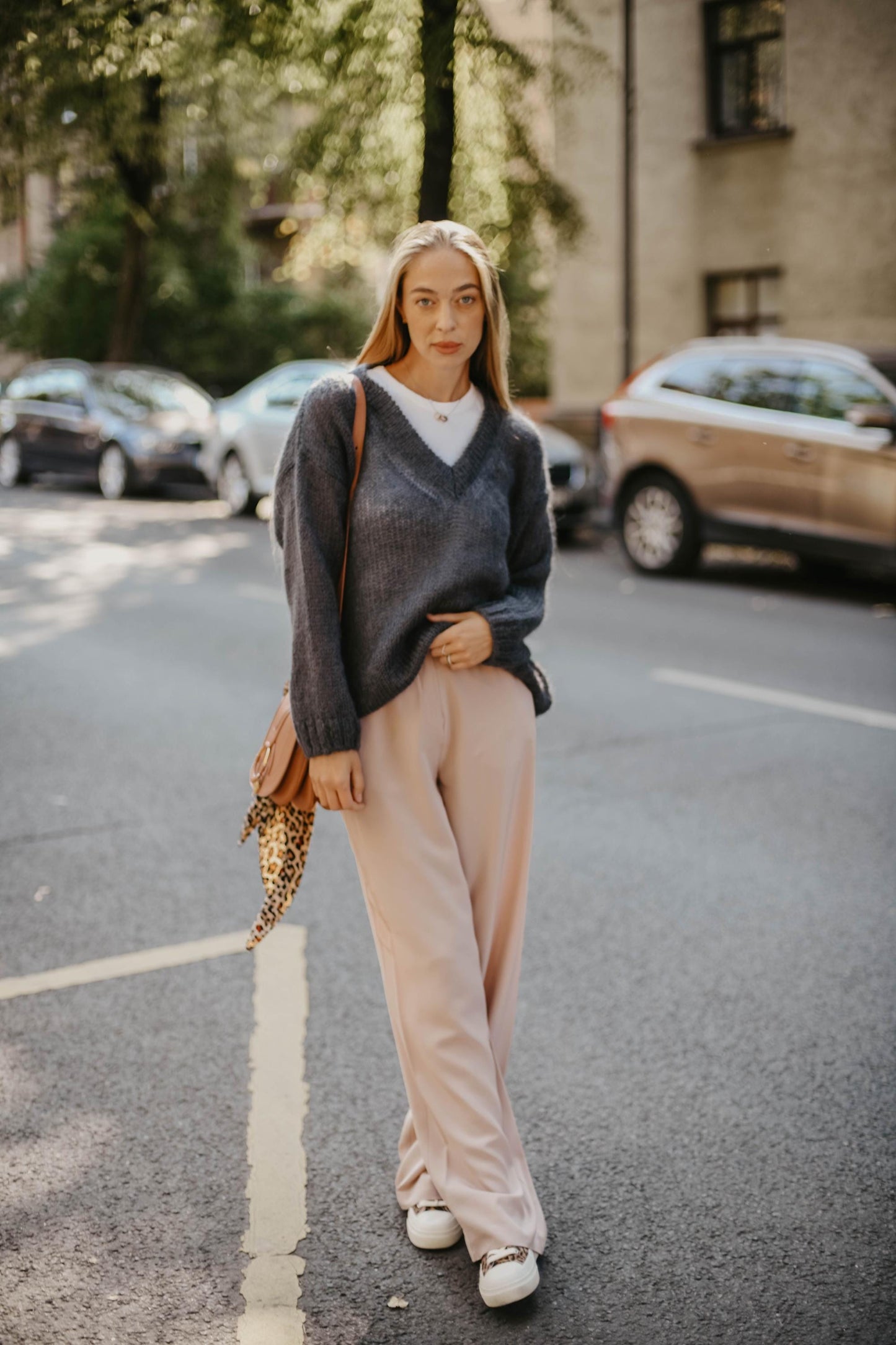 Gray cable knit fluffy mohair wool oversized women&#39;s pullover, deep V-neck sweater, grey chunky knitted thick fall fuzzy jumper for woman