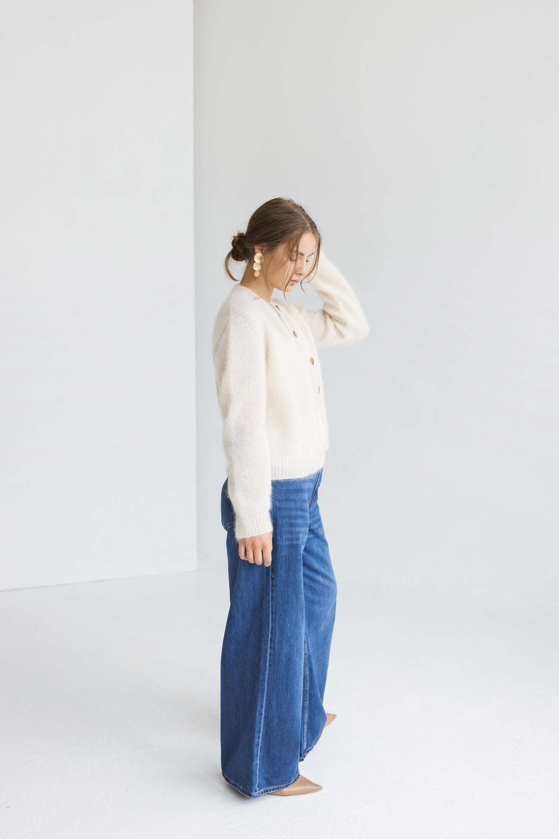 White cable knitted fluffy mohair cardigan with buttons, milky buttoned fuzzy wedding bridal sweater, short winter fall chunky knit thick