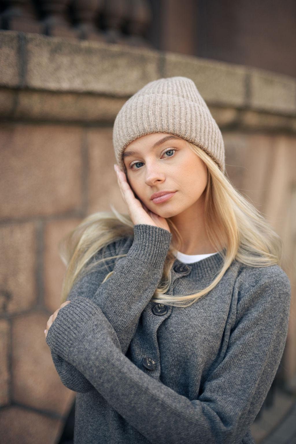 Camel ribbed knit cashmere blend hat for women, beige knitted classic minimalist fall beanie, cream classy fisherman winter  rib cap, gift