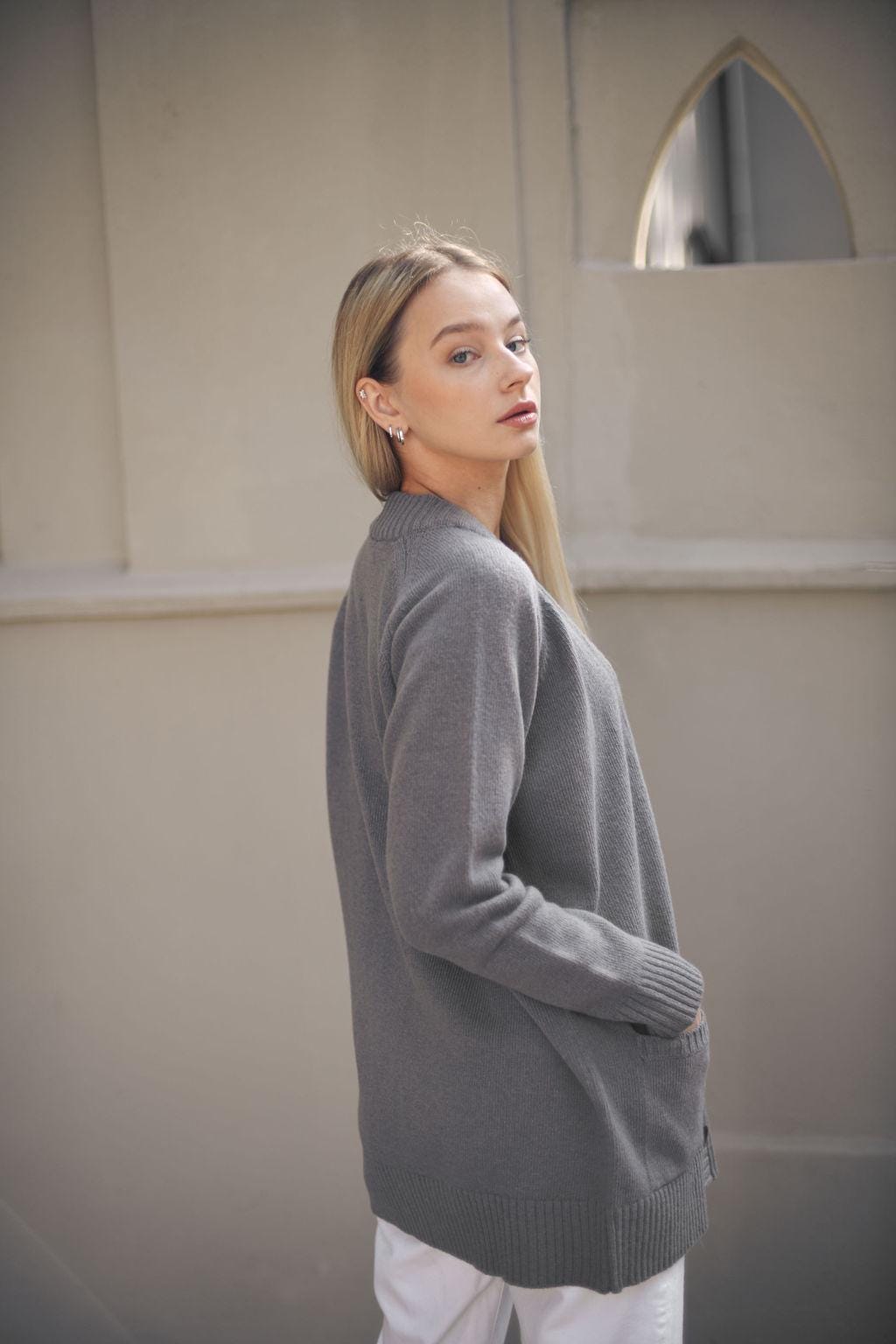 Gray knitted merino wool and cashmere blend cardigan with pockets and buttons, slightly oversized grey knit sweater for women, long gilet xl