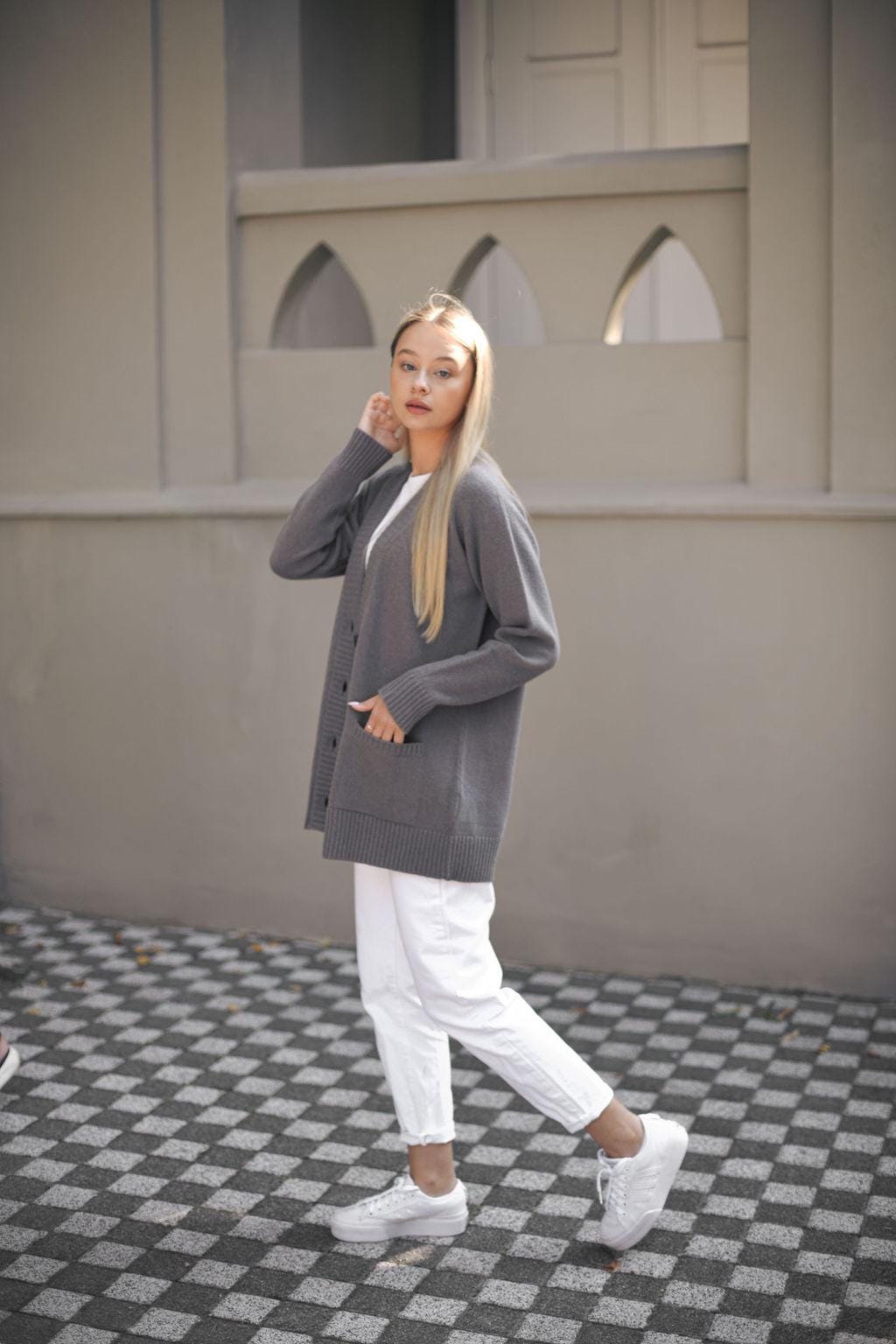 Gray knitted merino wool and cashmere blend cardigan with pockets and buttons, slightly oversized grey knit sweater for women, long gilet xl