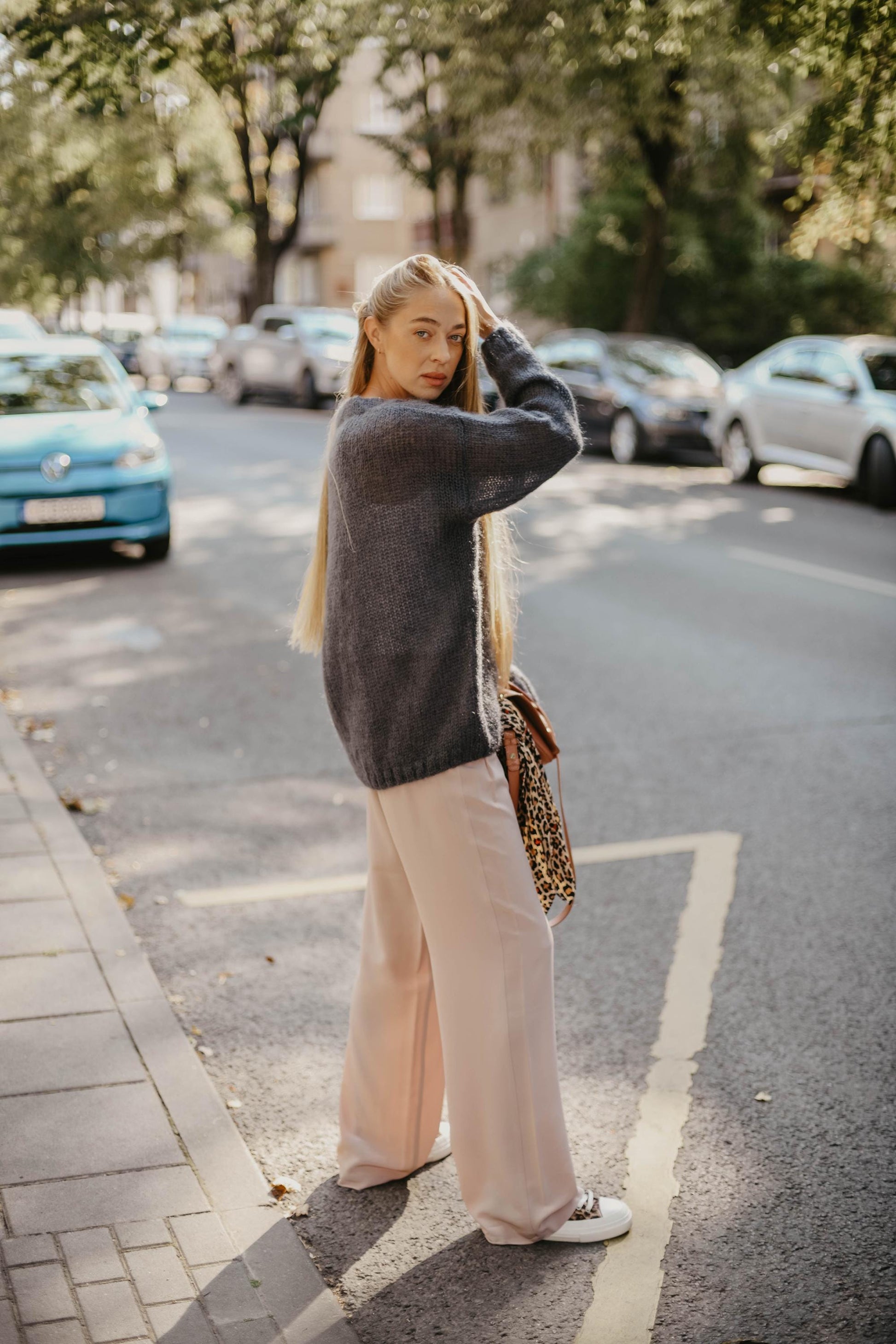 Gray cable knit fluffy mohair wool oversized women&#39;s pullover, deep V-neck sweater, grey chunky knitted thick fall fuzzy jumper for woman