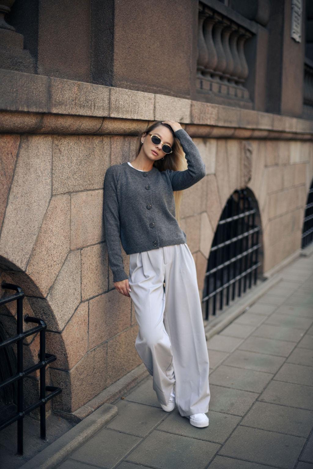 Short gray knitted merino wool and cashmere blend cardigan with buttons for women, high waist classy women&#39;s knit loose cropped sweater gift