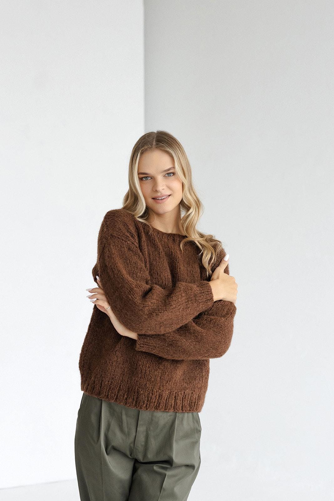Brown cable knit alpaca wool and silk blend women&#39;s sweater, chocolate chunky knitted regular fit jumper for women, taupe hand-made pullover